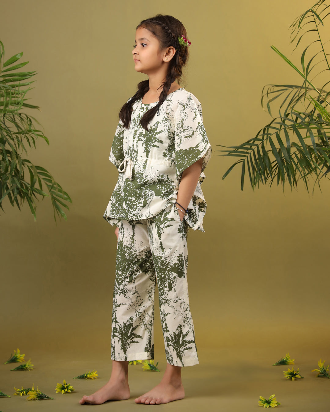 Kids Pure Cotton Green Colour Printed Night suits - SanskrutiHomes