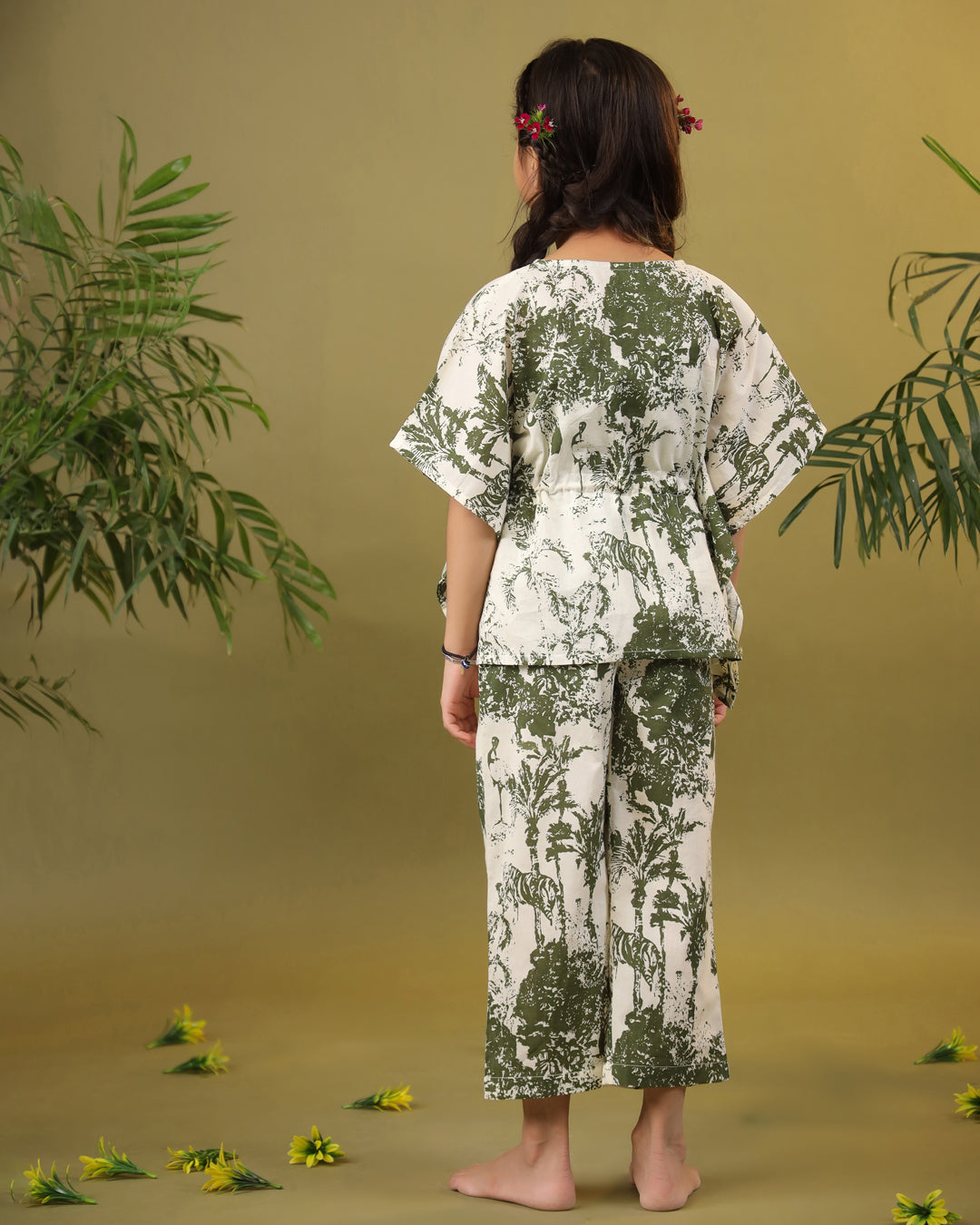 Kids Pure Cotton Green Colour Printed Night suits - SanskrutiHomes