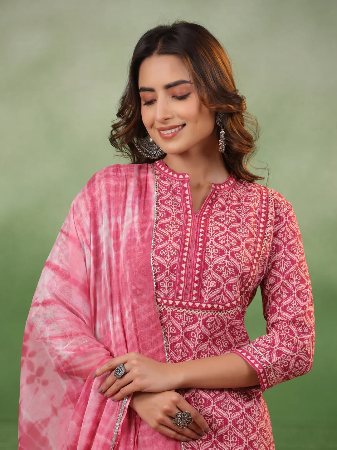 Pink Floral Print Round Neck Kurta Set for Women - SanskrutiHomes