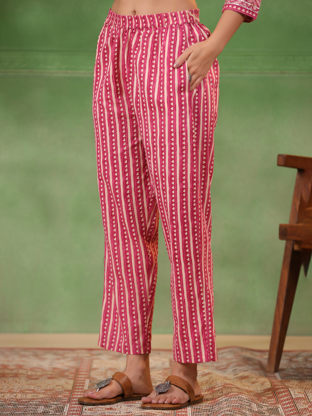 Women Pink Muslin Kurta Set