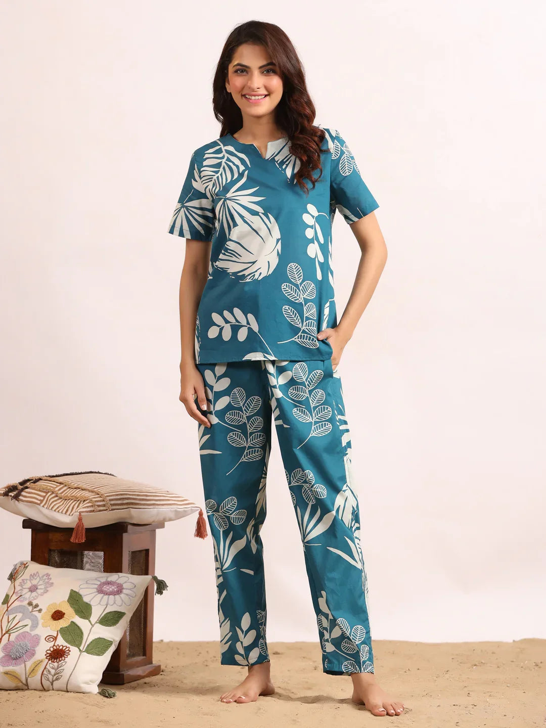 Blue tropical Print Night Suit Set with Payjama - SanskrutiHomes