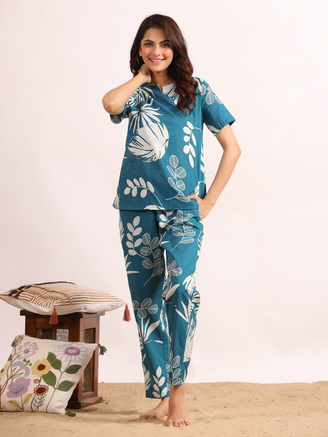 Blue tropical Print Night Suit Set with Payjama - SanskrutiHomes