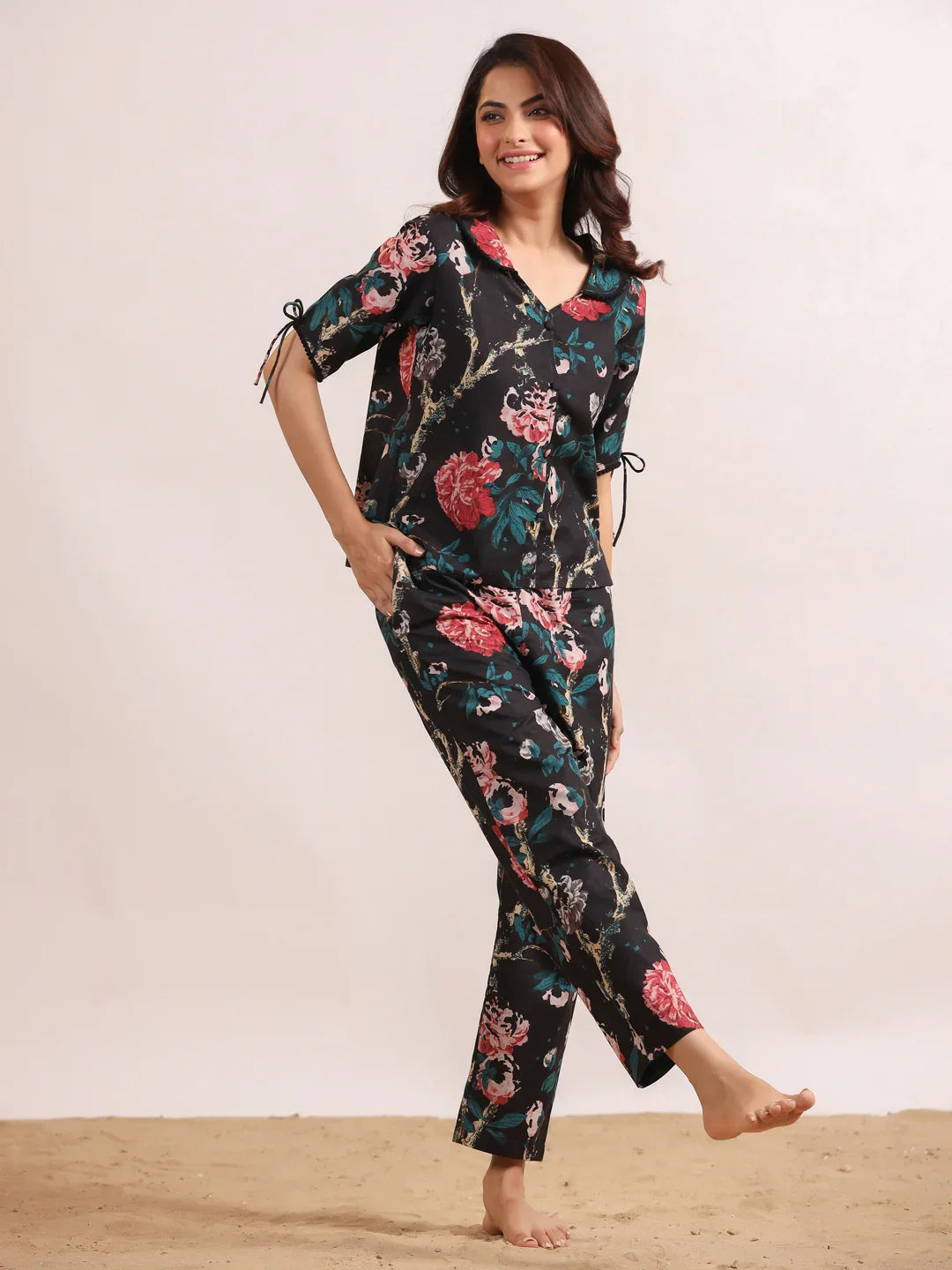 Black floral printed Cotton Printed Night Suit Set with Pajama - SanskrutiHomes