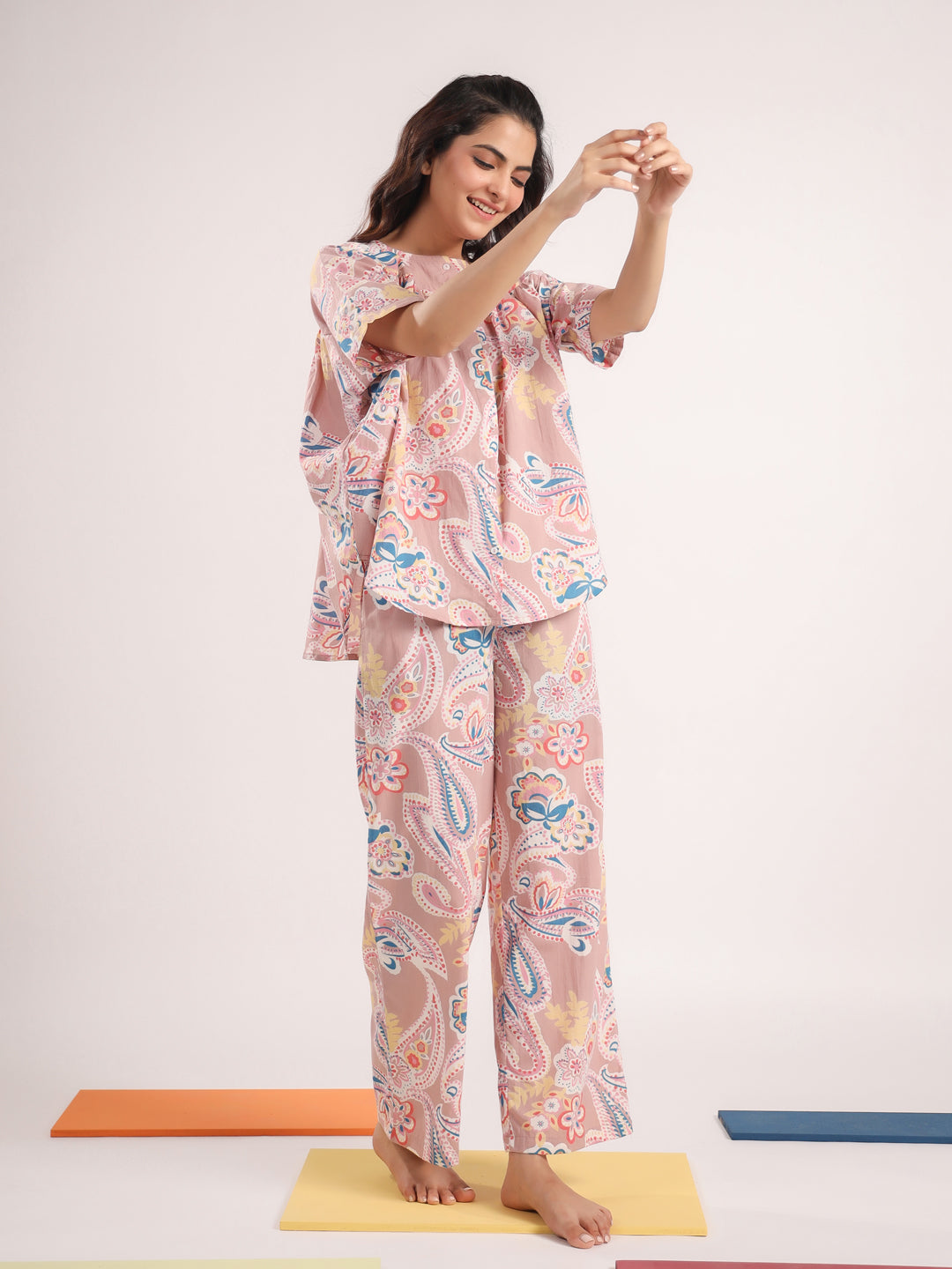 Women's Pure Cotton Pink Ethnic Motifs Print Night suits