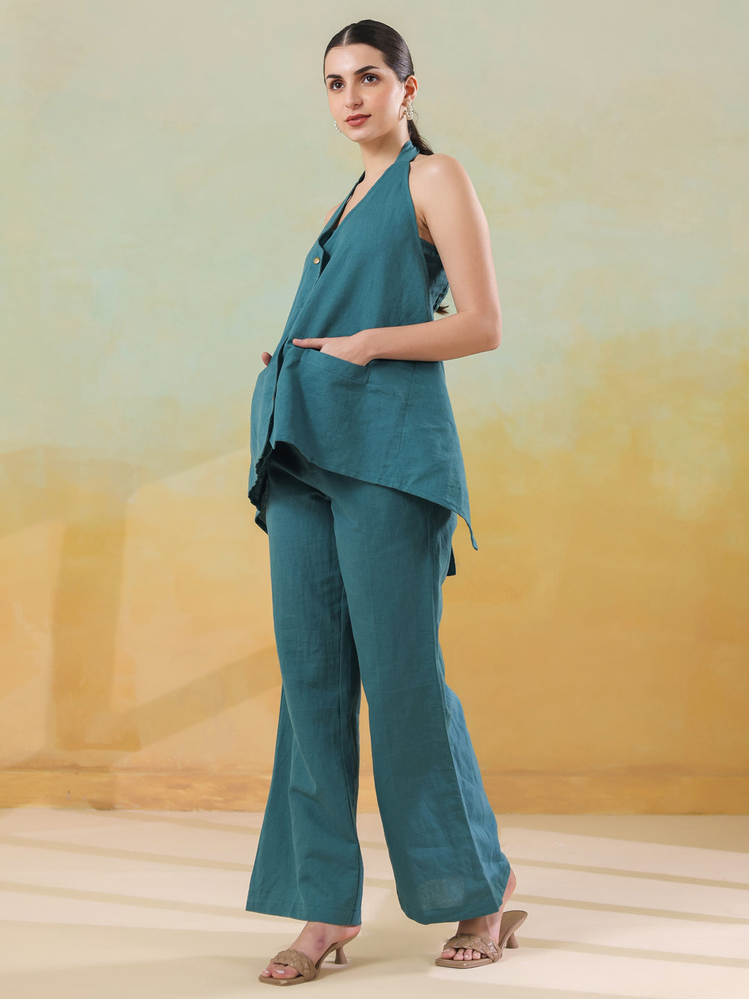 Green Solid V-Neck Linen Co-Ord Set For Women
