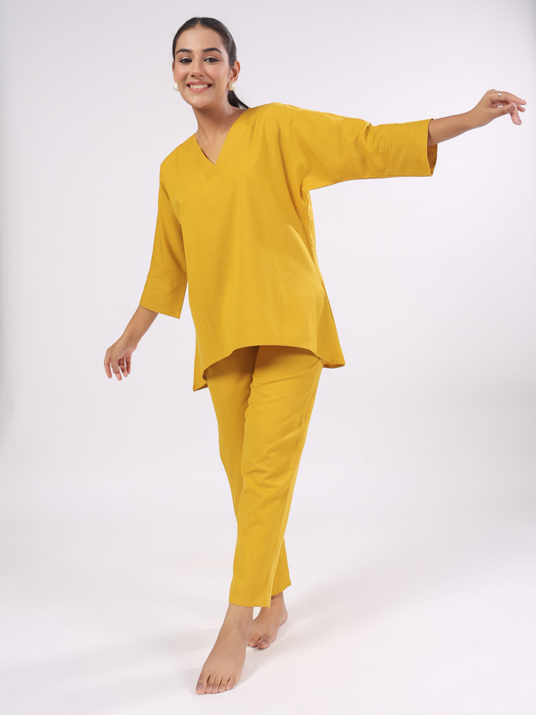 Women's Pure Cotton Mustard Solid Print Night Suits