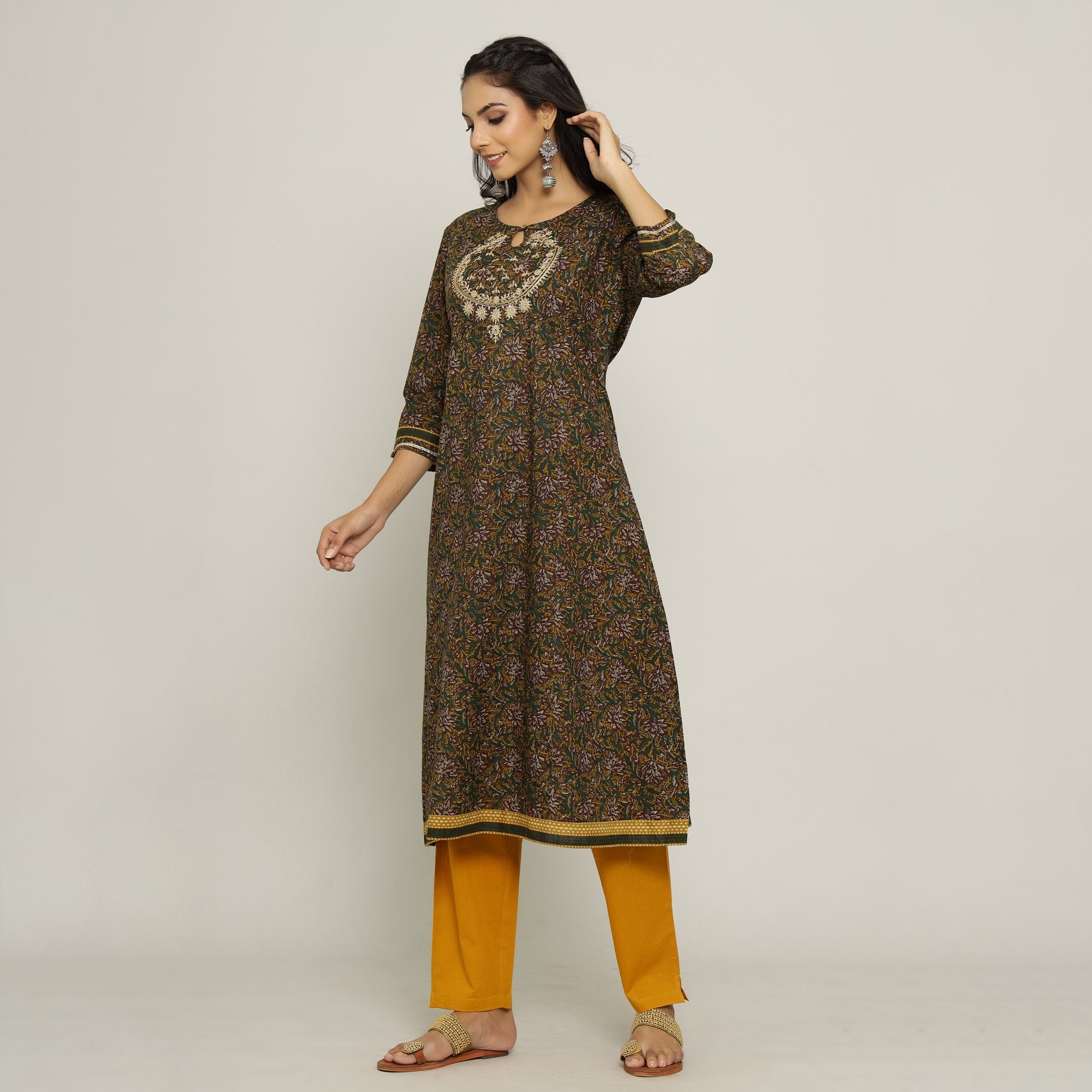 Rang Deep Women Green Cotton Kurti with plazzo