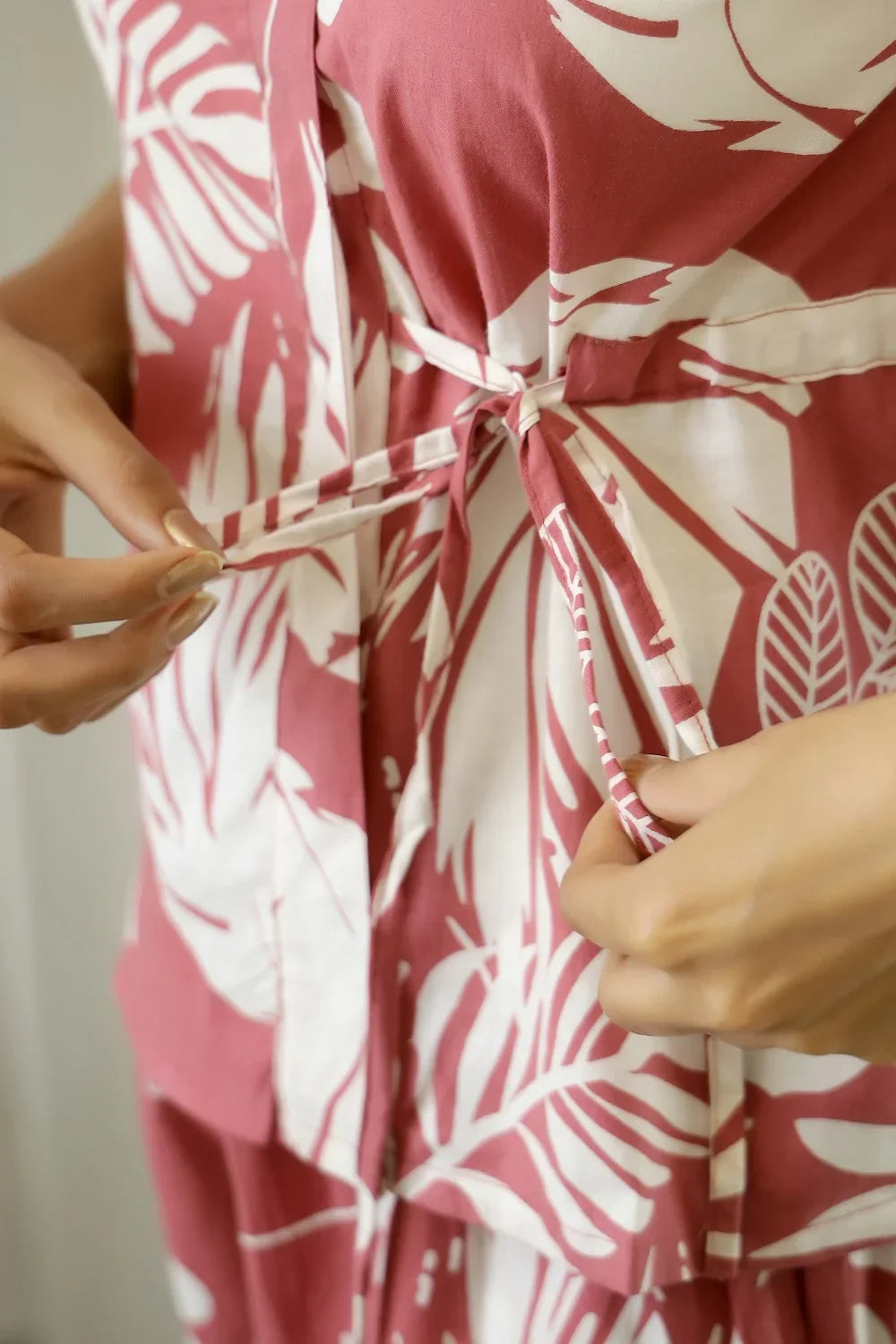 Women Pink & White Pure Cotton Printed Night Suit Set With Tie-Up Closure - SanskrutiHomes