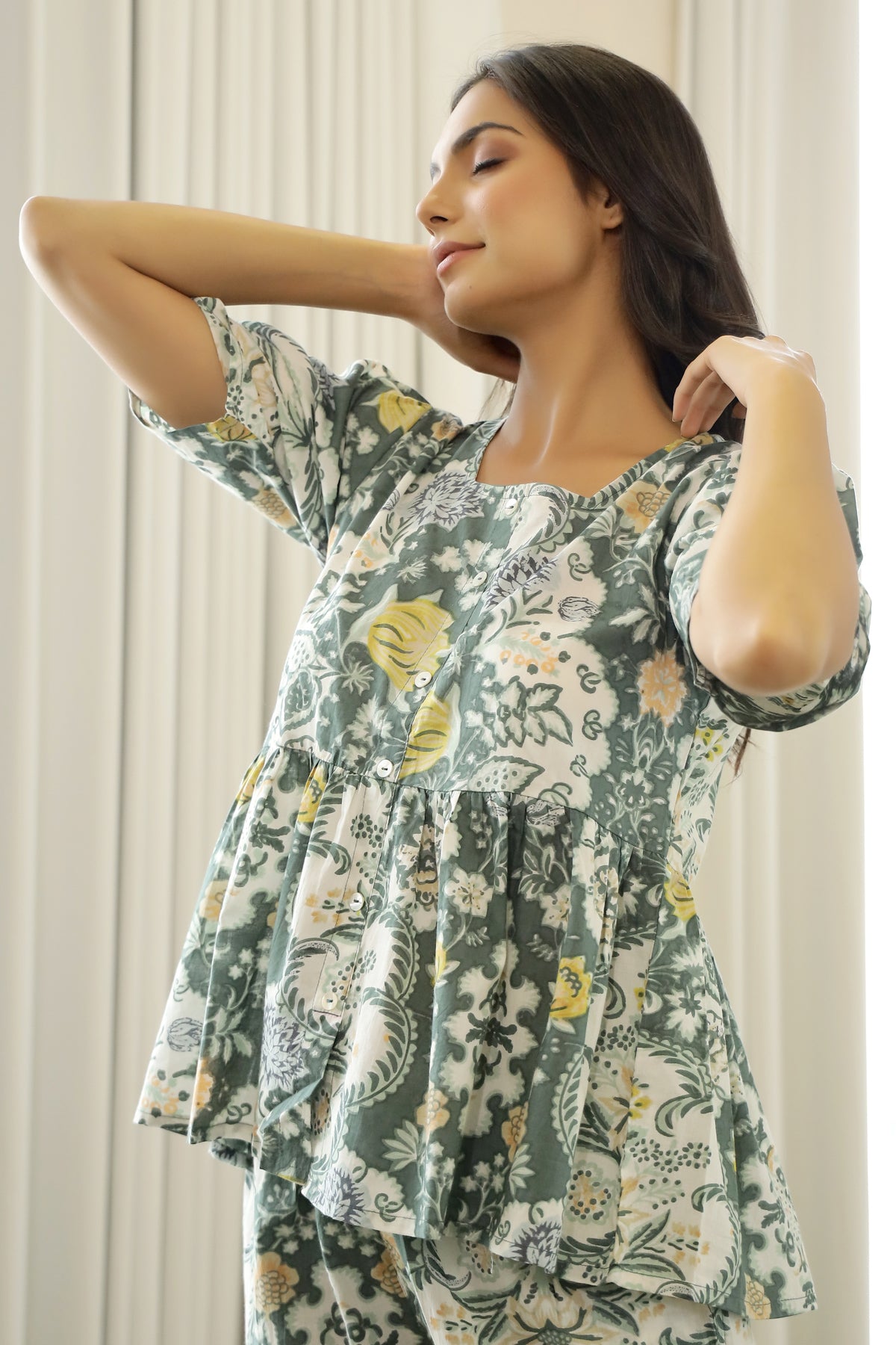 Women White & Green Pure Cotton Floral Printed Night Suit Set