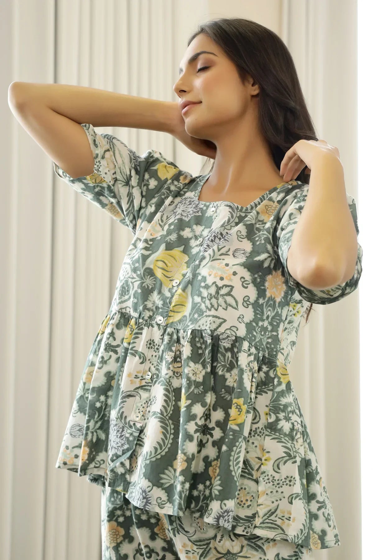 Women White & Green Pure Cotton Floral Printed Night Suit Set - SanskrutiHomes