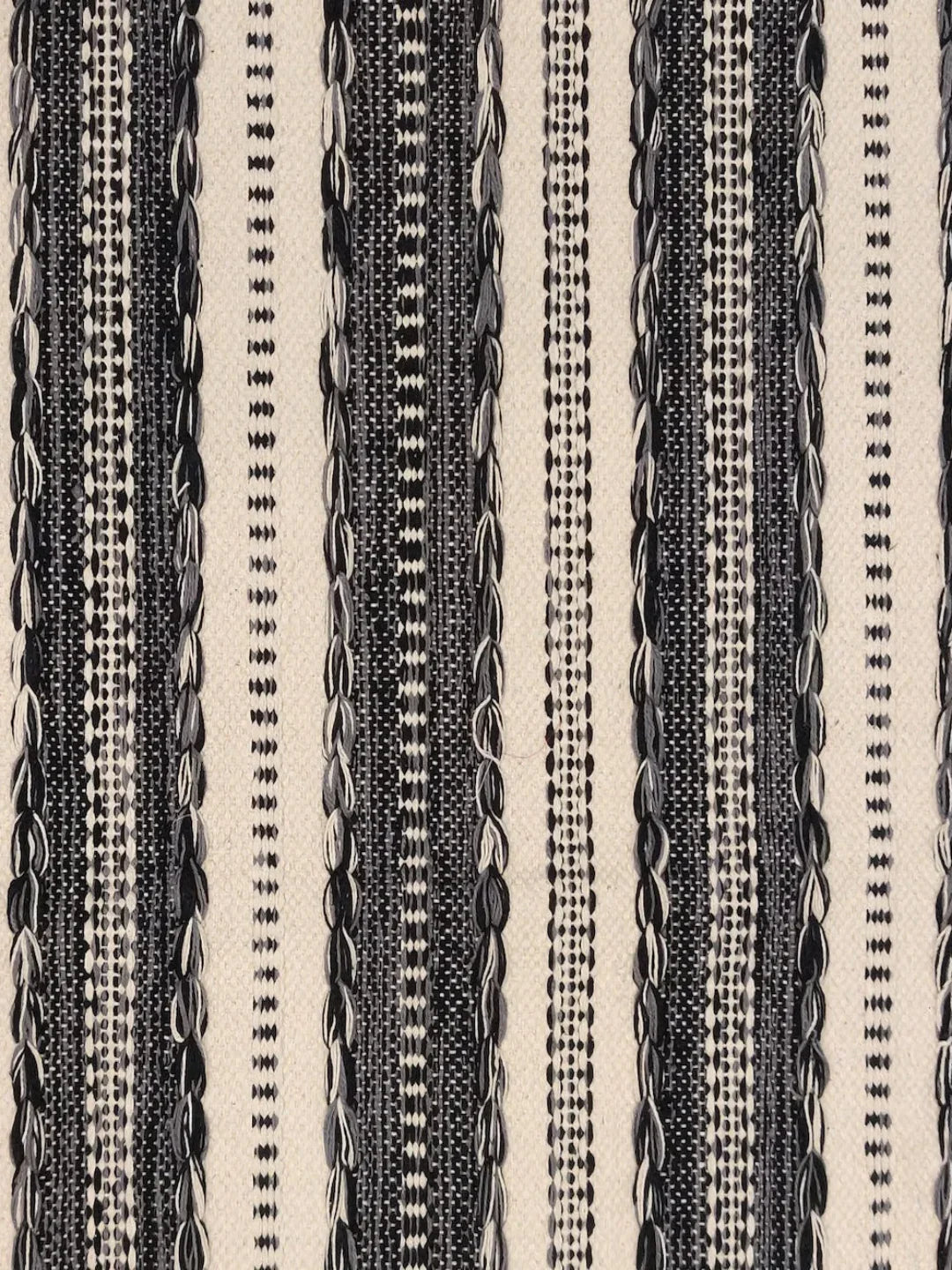 Hand-weaved 100% Cotton Rug with set of 2 Cushion Covers - SanskrutiHomes