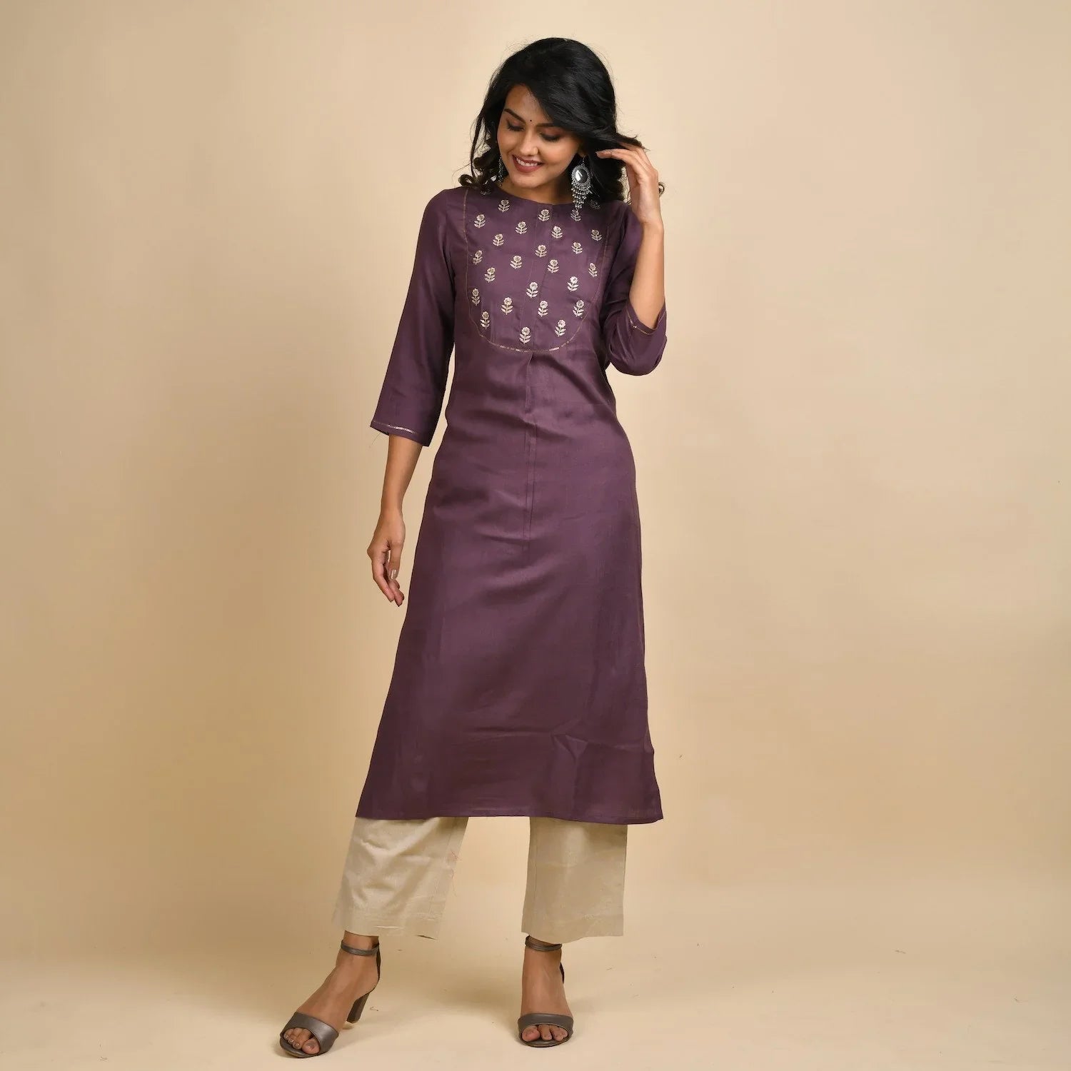Rangdeep Women Rayon Embroidered Mauve Straight Kurti