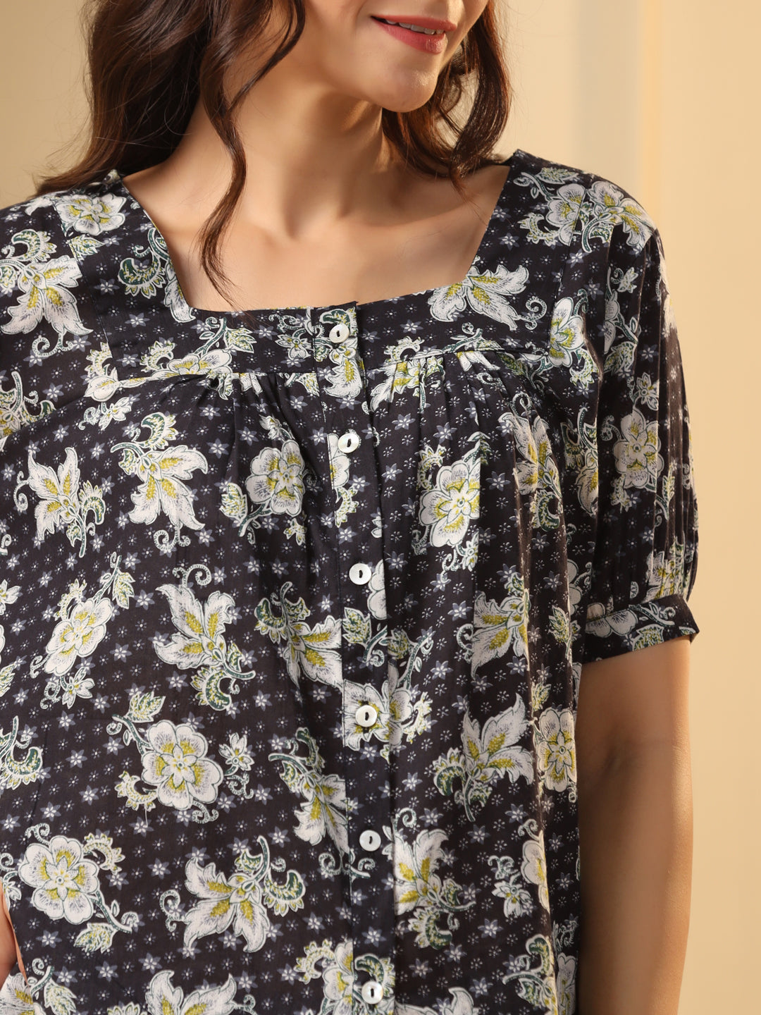 Women Black & White Floral Printed Cotton Night Suit Set