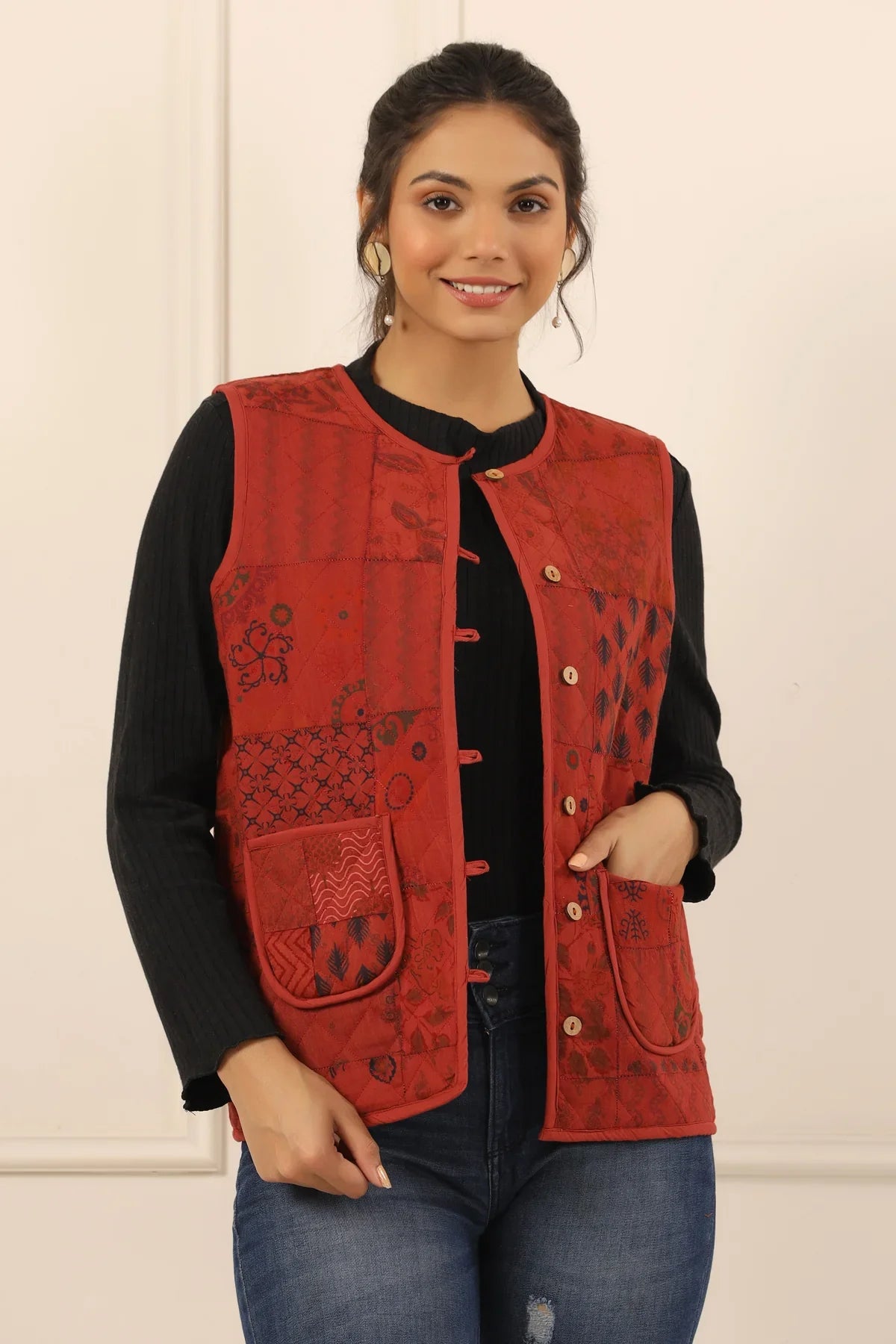 Printed women quilted jacket - SanskrutiHomes