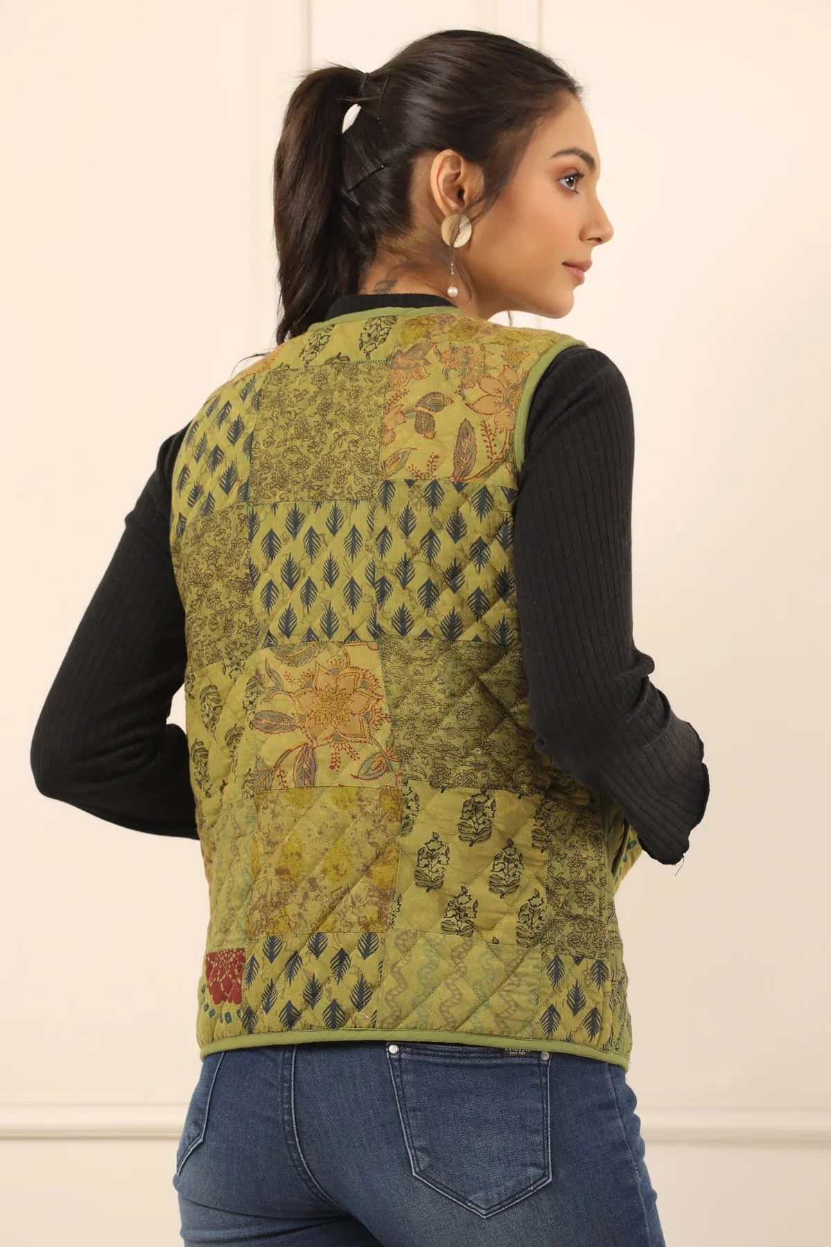 Printed women quilted jacket - SanskrutiHomes