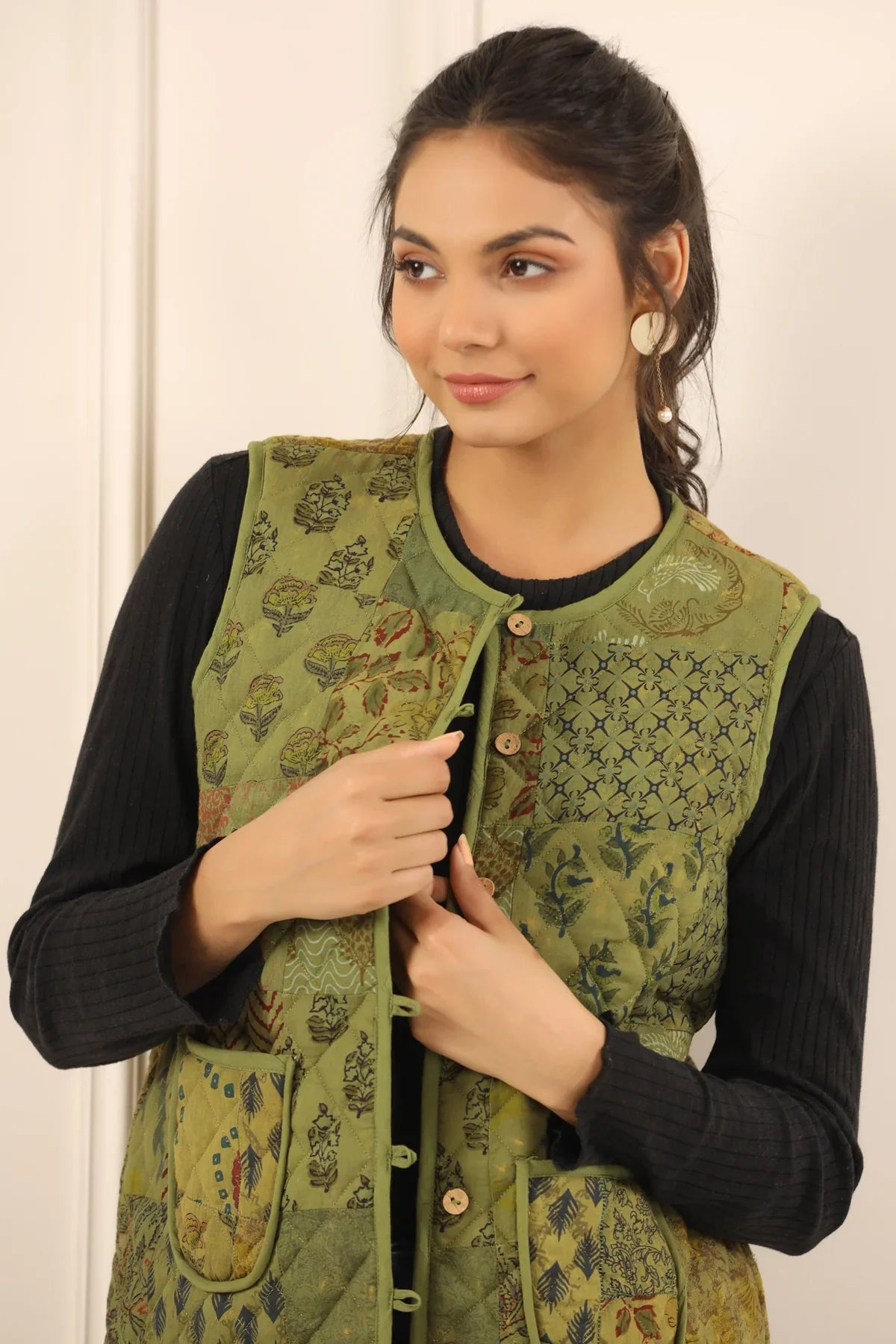 Printed women quilted jacket - SanskrutiHomes