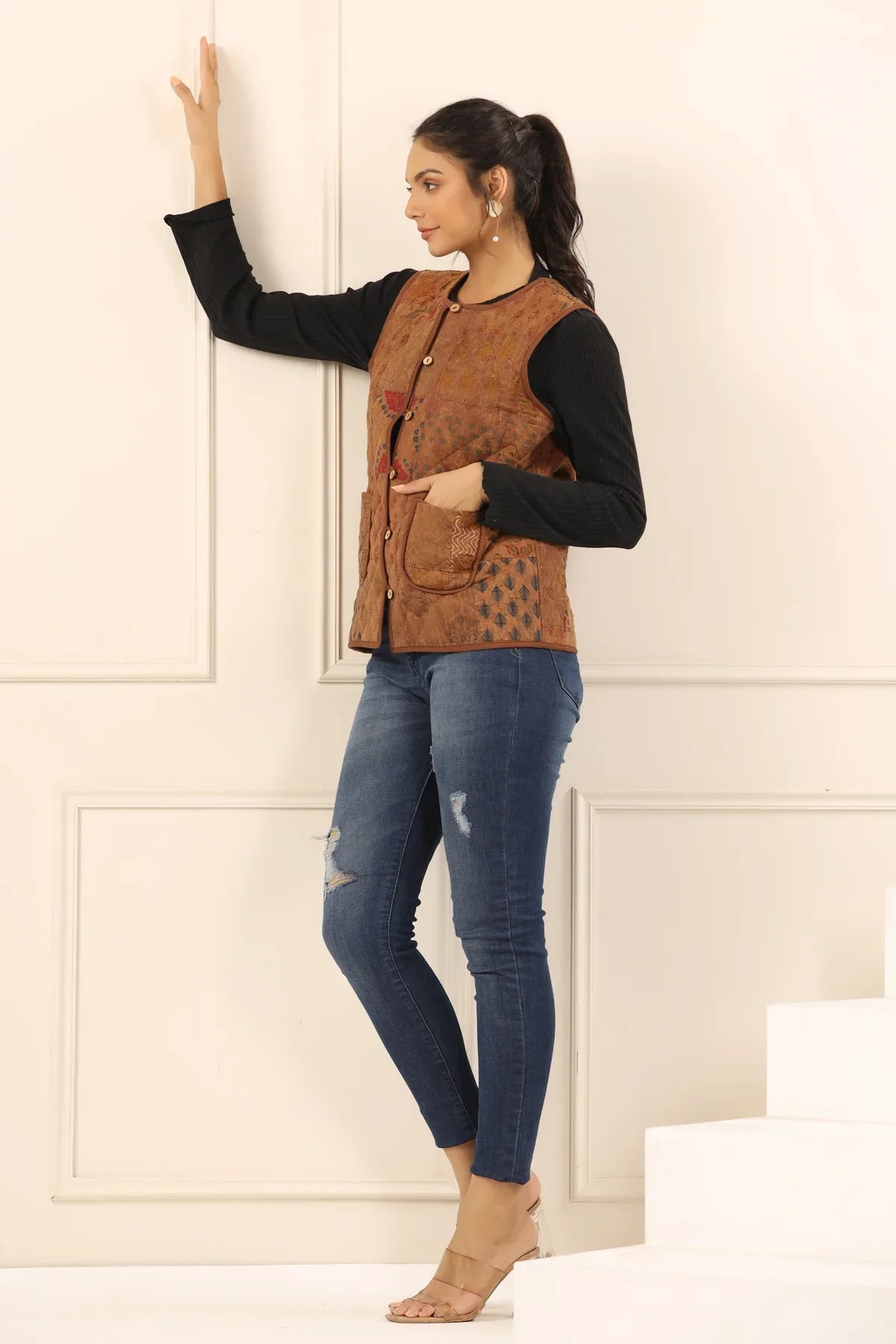 Printed women quilted jacket - SanskrutiHomes