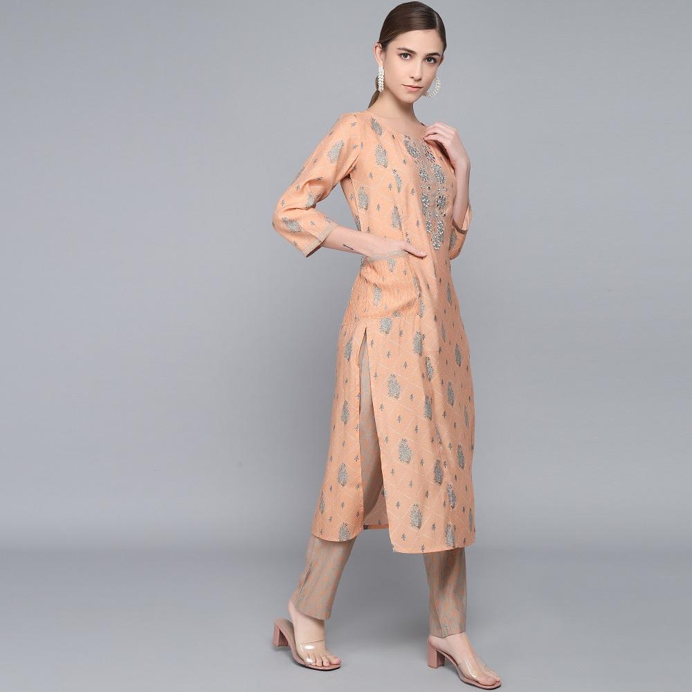 PEACH MUSLIN WOMEN'S KURTA PAJAMA DUPATTA SET muslin kurta Rangdeep-Fashions