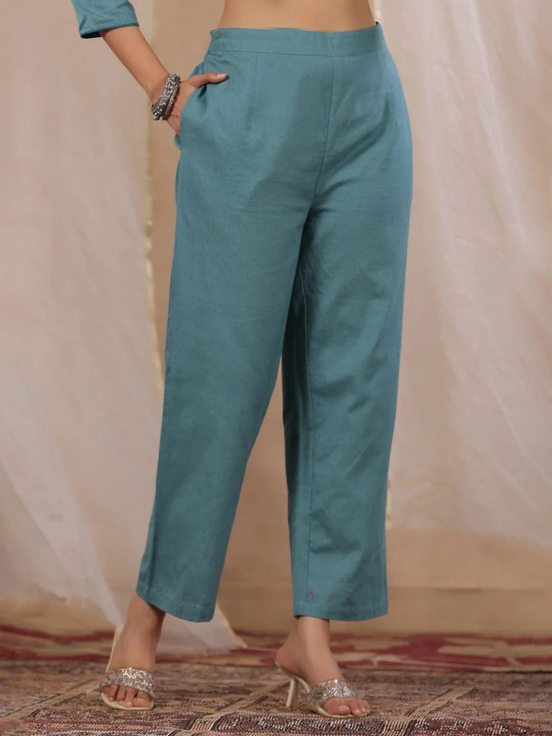 Women Cotton Flex Kurta Set With Chiffon Dupatta - SanskrutiHomes