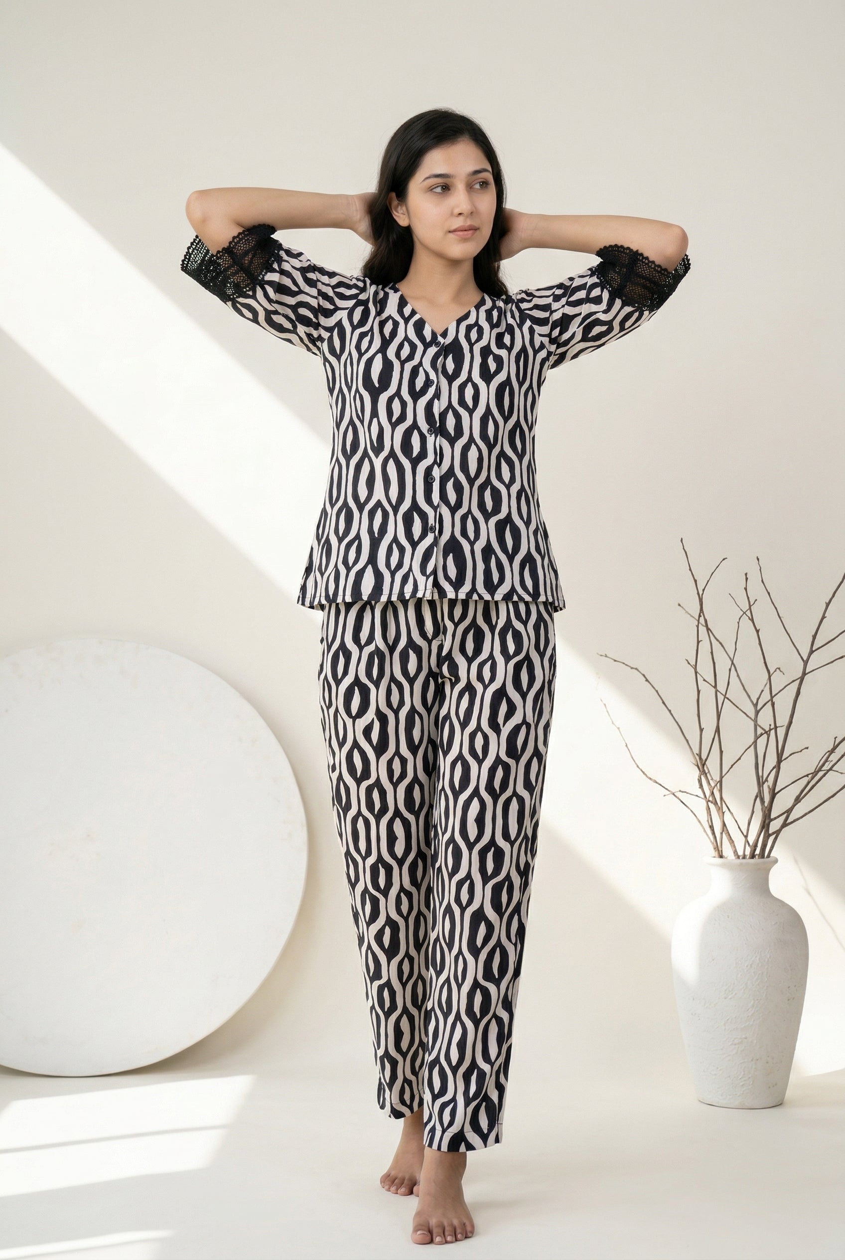 Black V-Neck Geometric Print Cotton Night Suit Fr Women