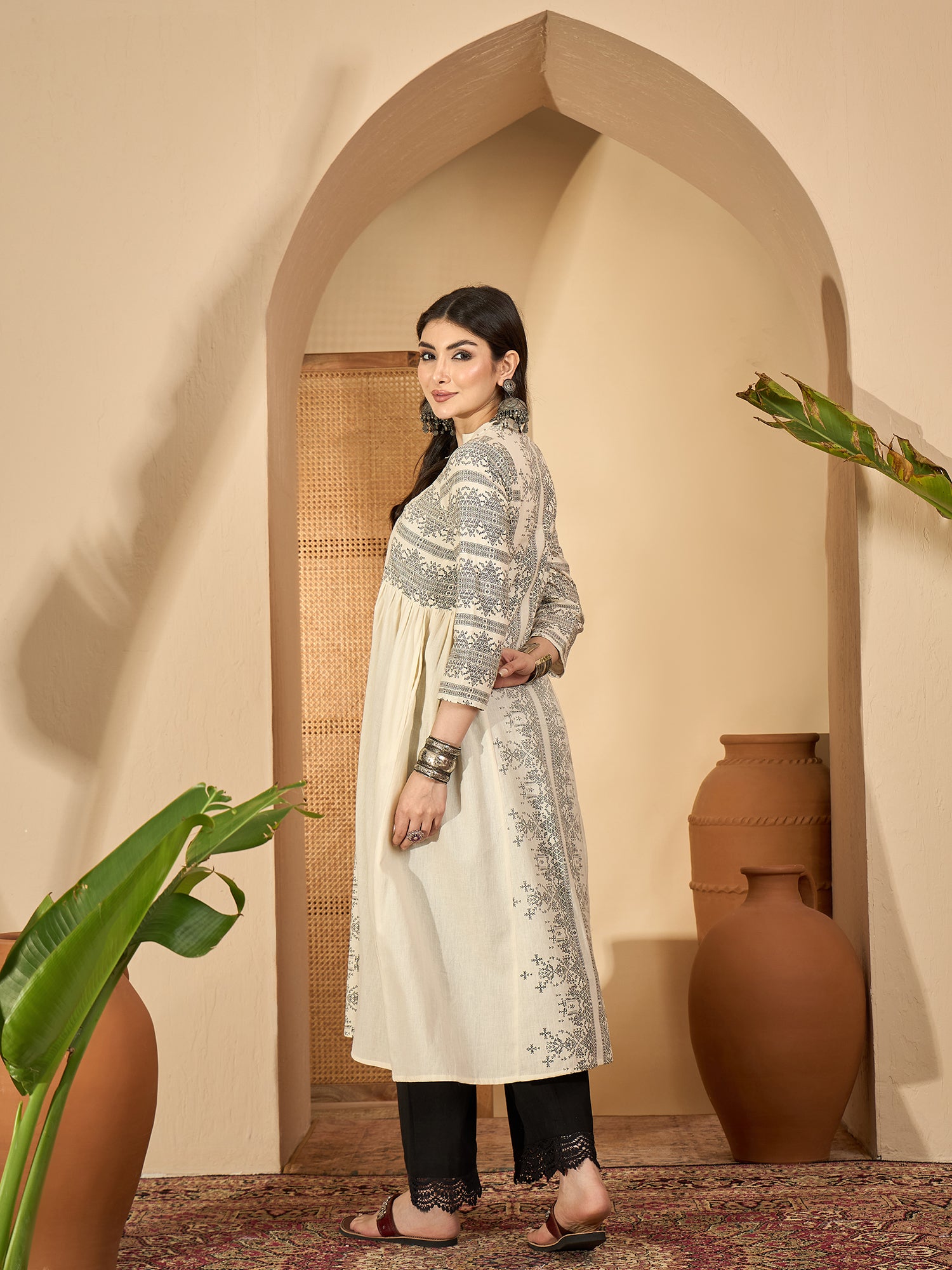 Off White Printed Mandarin Collar Pure Cotton Kurta Set For Women