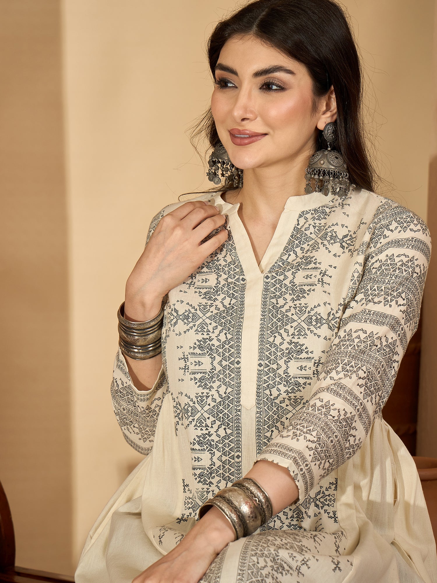 Off White Printed Mandarin Collar Pure Cotton Kurta Set For Women