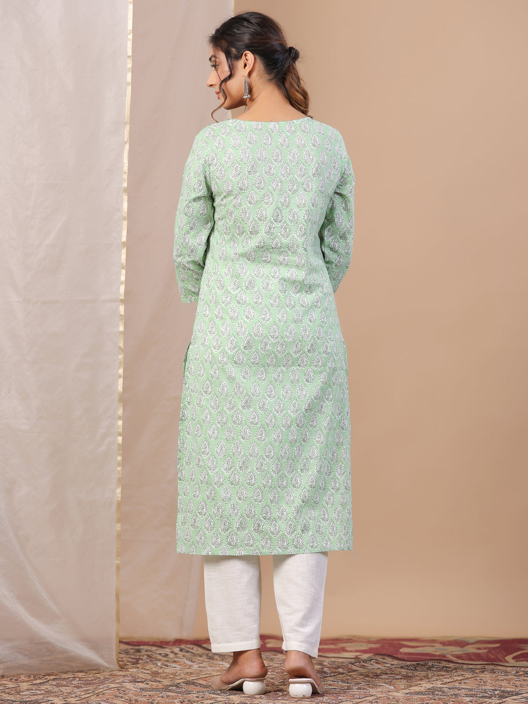 Green Printed Cotton Boat neck Kurta for Women