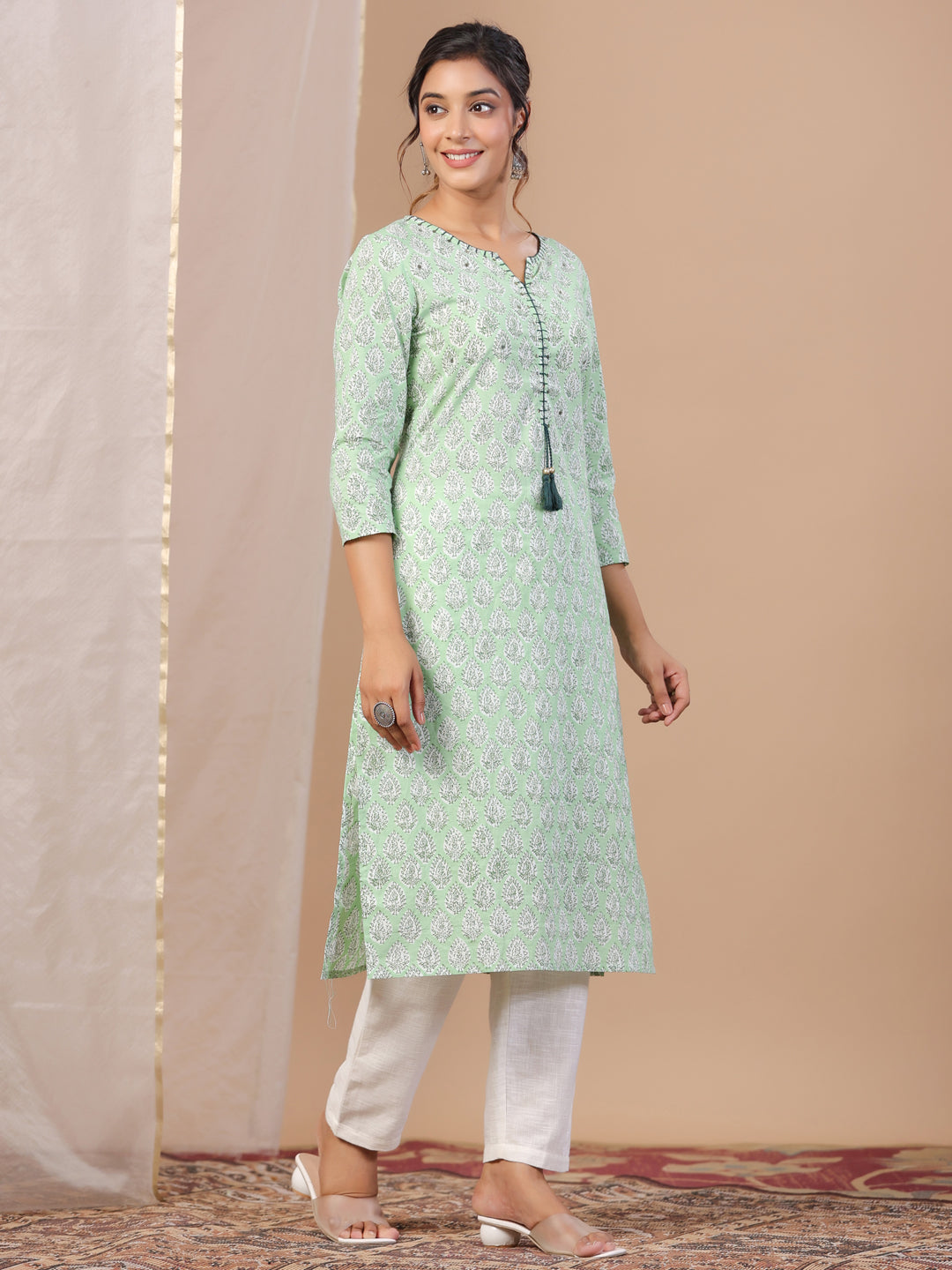 Green Printed Cotton Boat neck Kurta for Women