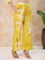 Women' s Floral Printed Silk Blend Straight Kurta with Trousers