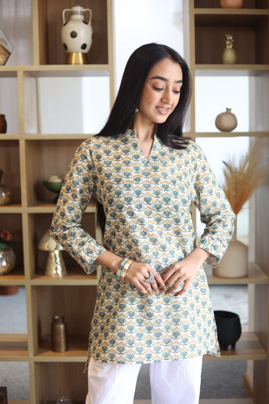 Off White Print Cotton Round Neck Top for Women