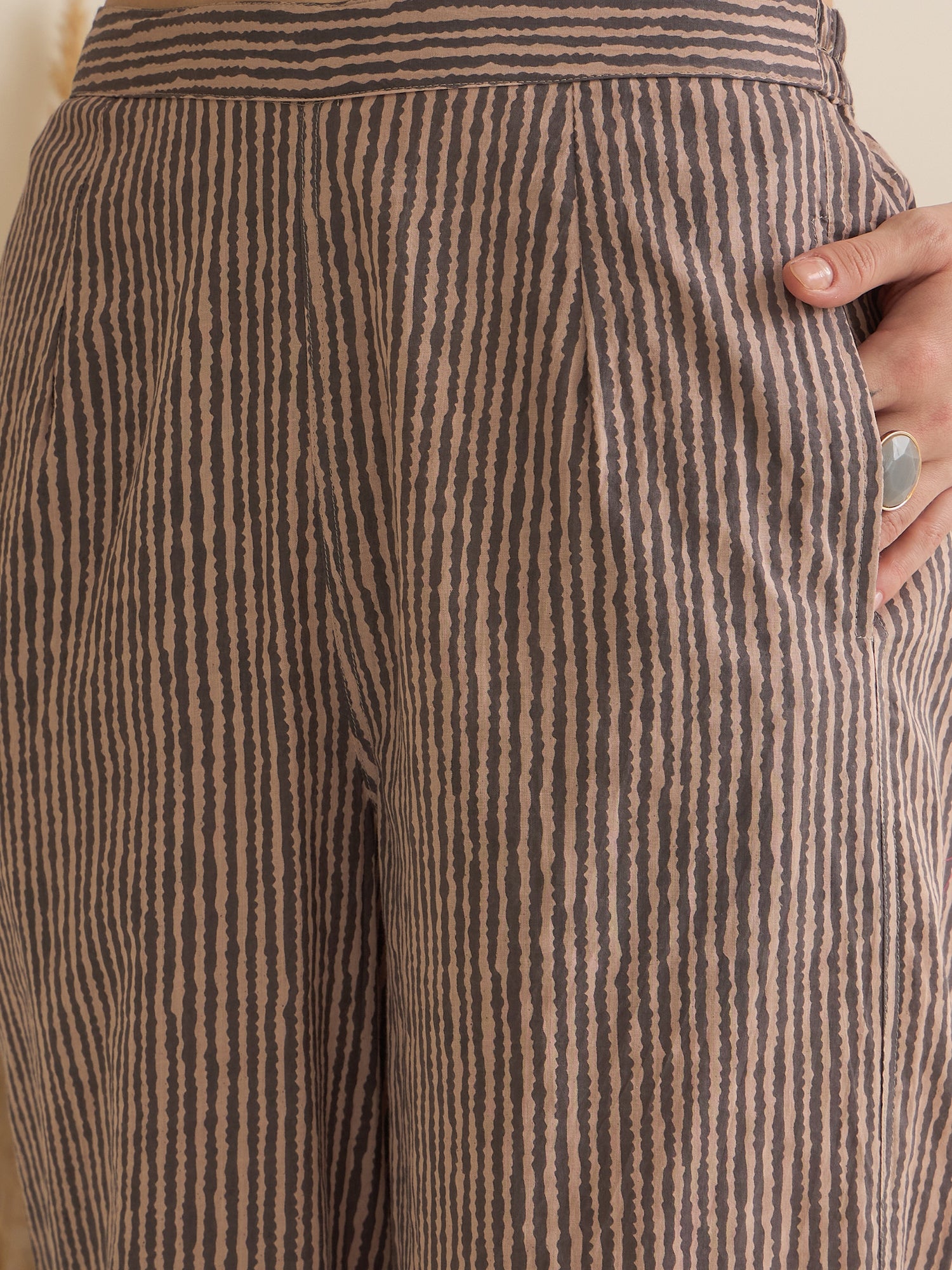 Brown Shirt Collar Pure Cotton Printed Night Suit for Women