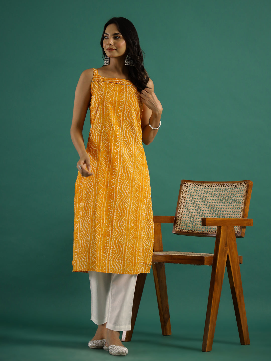 Yellow Square Neck Bandhani Print Cut Sleeves Kurti Set For Women