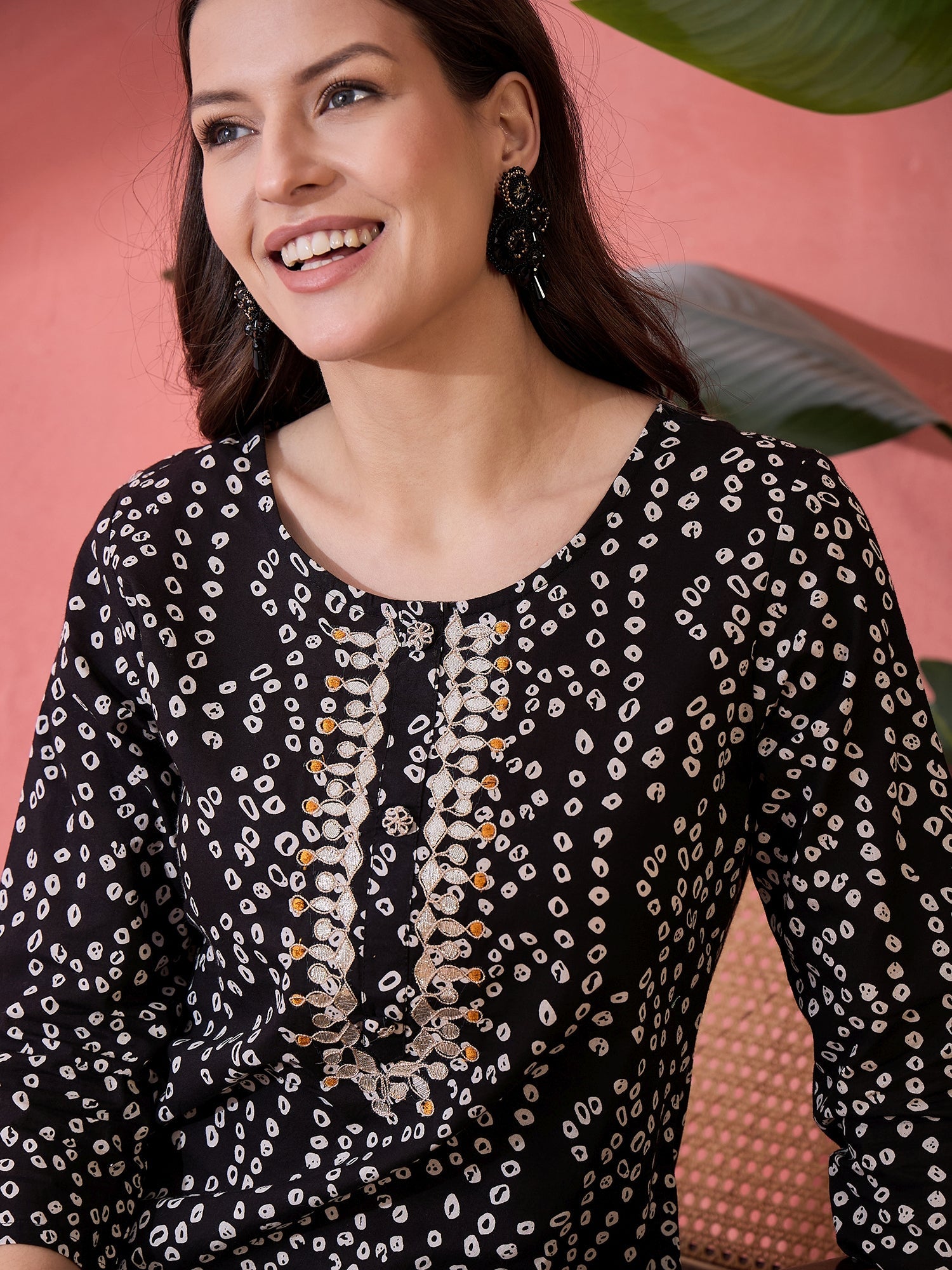 Black Printed Round Neck Cotton Kurta - SanskrutiHomes 