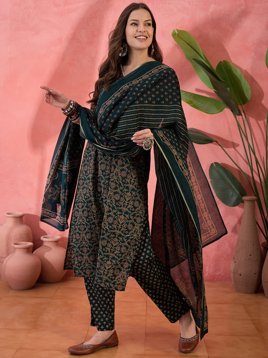 Green Floral Printed Kurta Set for Women
