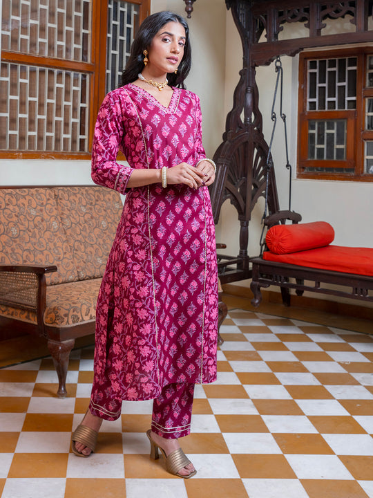 Women set of Pure Cotton 3 pcs Maroon Colour Straight Printed Kurta Sets
