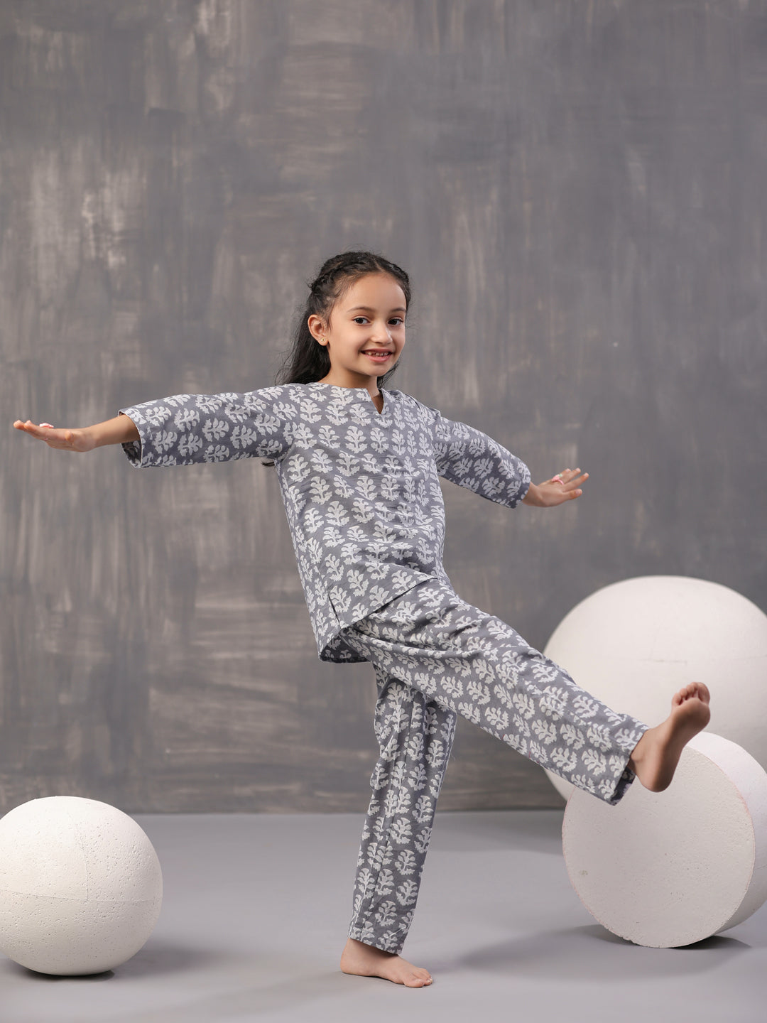 Flower Printed Cotton Kids Night Suit - SanskrutiHomes 