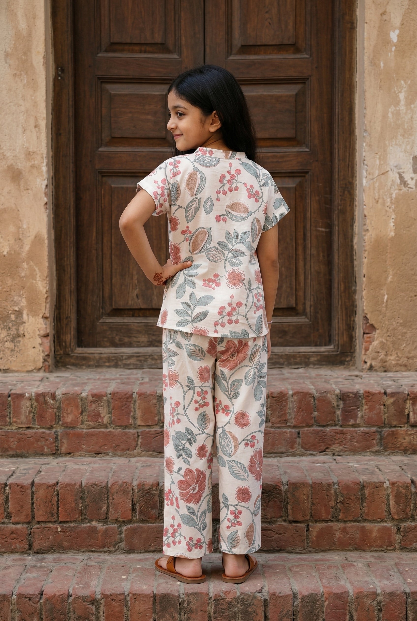Multi Color Leaf Print Round Neck Cotton Night Suit For Kids