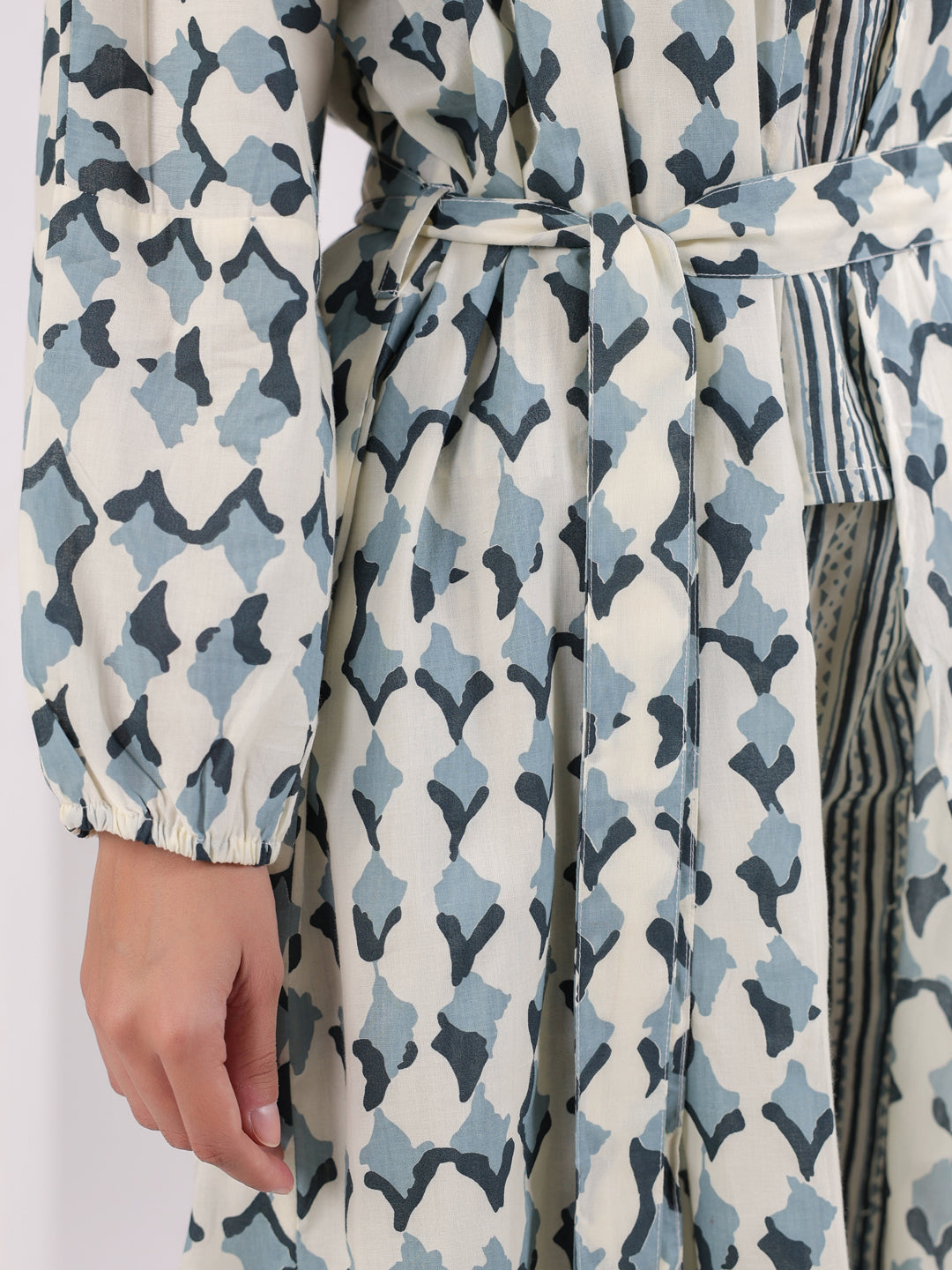 Blue & White 3 Piece Robe Loungewear Set - SanskrutiHomes 