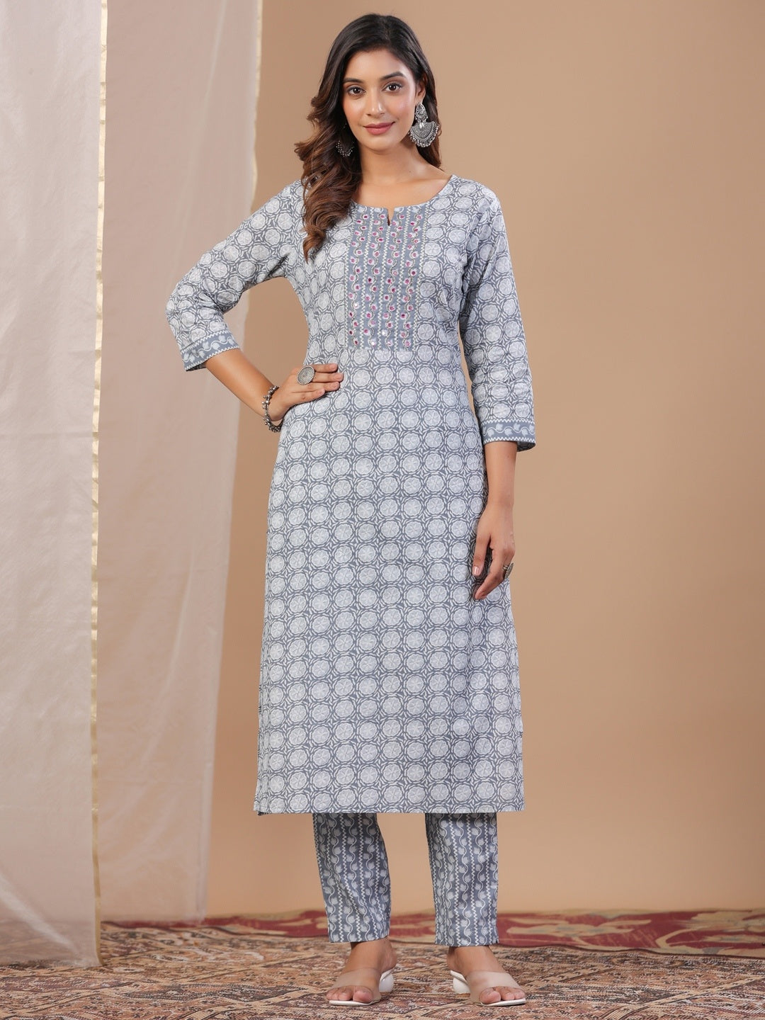 Women Grey Ethnic Motifs Printed Beads And Stones Pure Cotton Kurta With Trousers & With Dupatta
