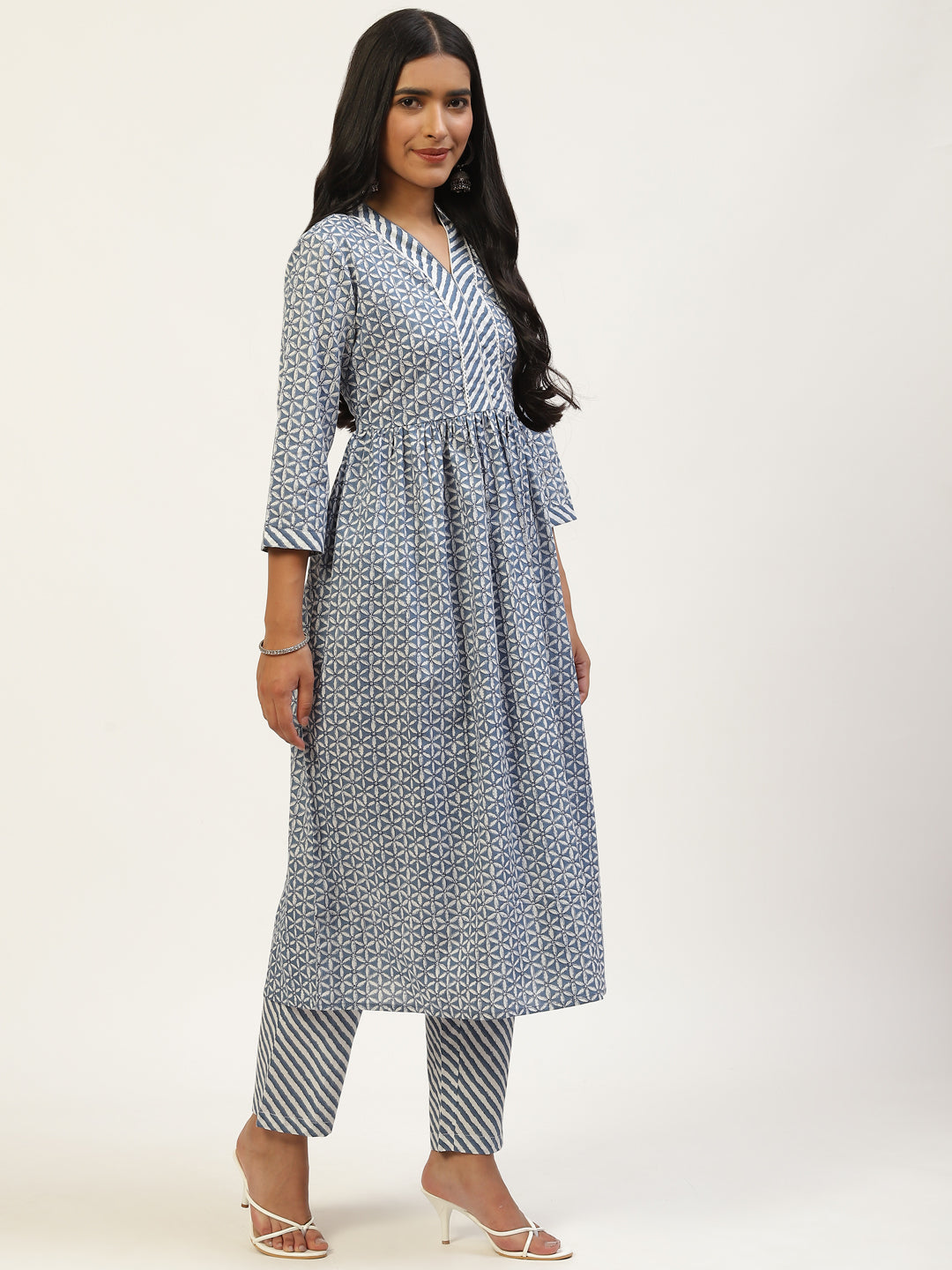 Blue Pure Cotton Floral Printed V-Neck Kurta Set with Dupatta