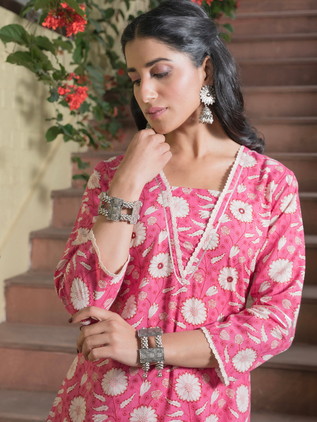 Floral Printed Pure Cotton Straight Kurta With Trousers & Dupatta