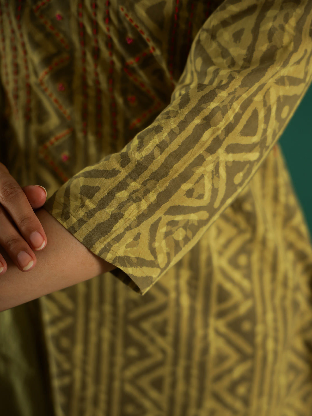 Green Geometric Printed V-Neck Kurta Set For Women