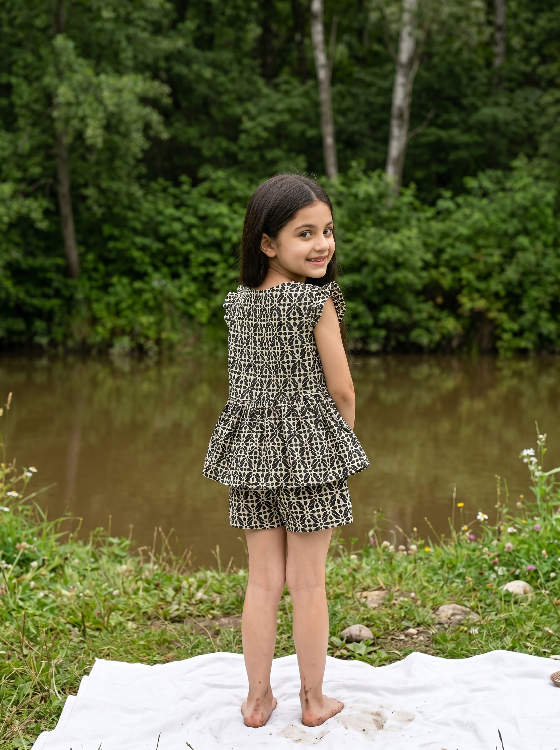 Black Round Neck Geometric Print Pure Cotton Night Suit For Kids