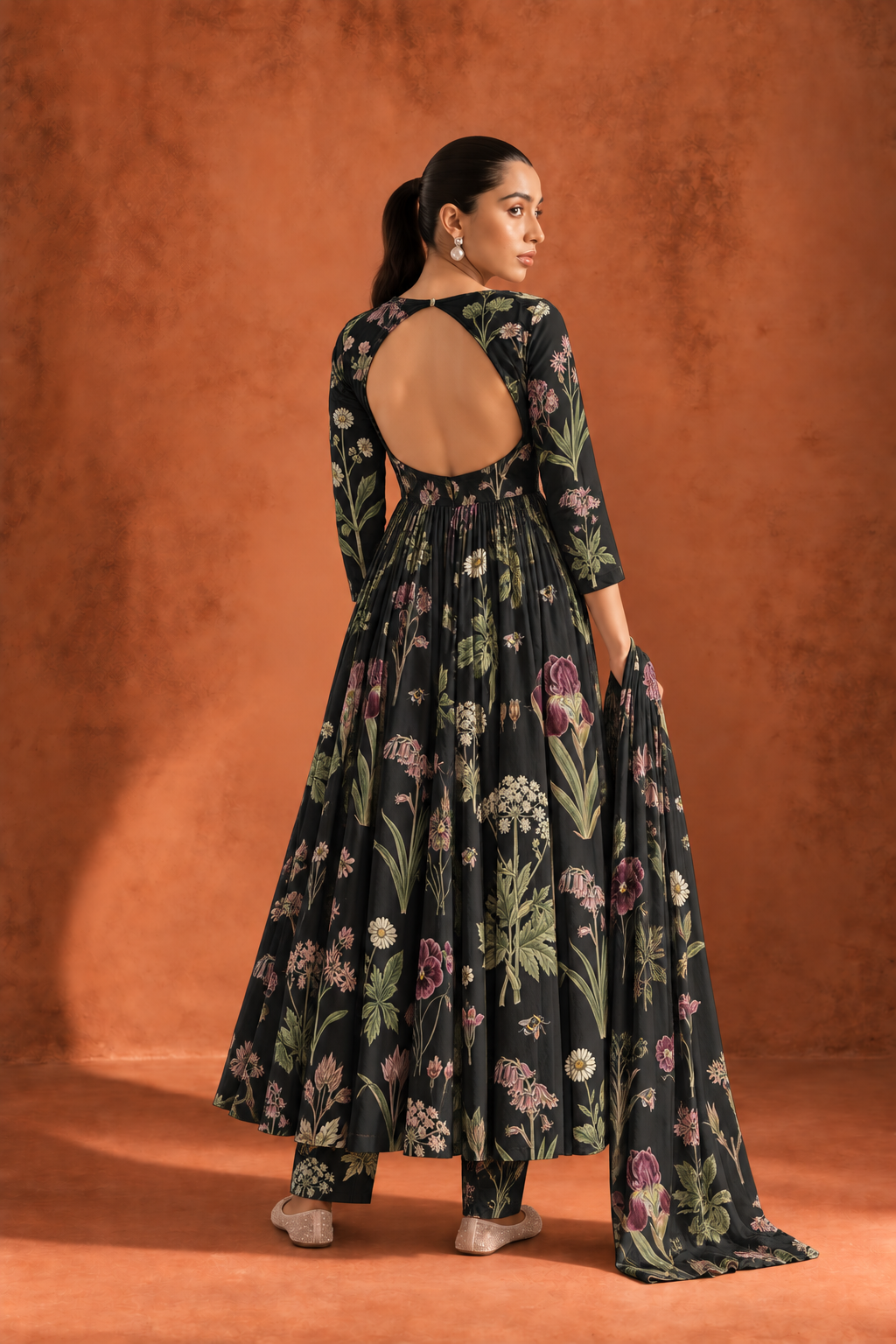 Black Floral Print Round Neck Anarkali Kurta Set With Dupatta For Women