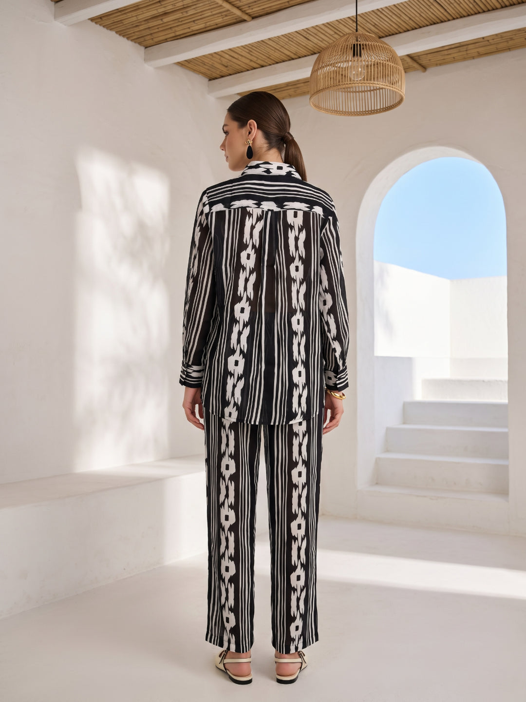 Black Shirt Collar Stripes Print Full Sleeve Co-Ord Set For Women