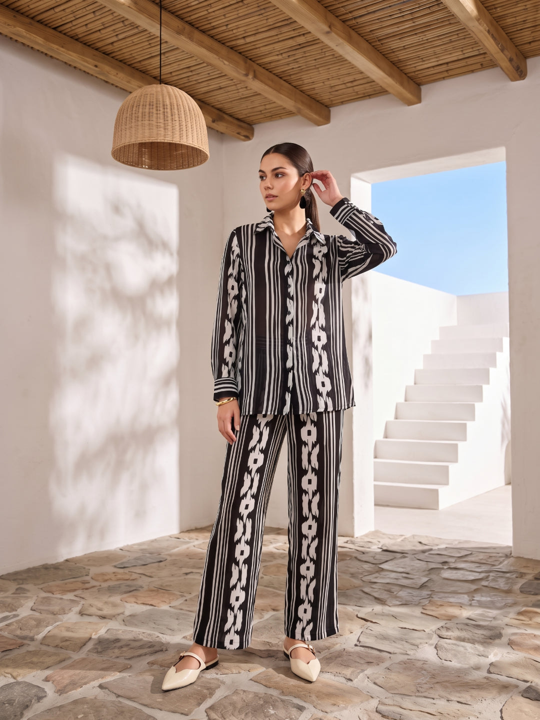 Black Shirt Collar Stripes Print Full Sleeve Co-Ord Set For Women