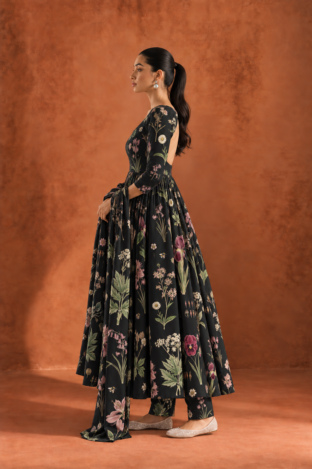 Black Floral Print Round Neck Anarkali Kurta Set With Dupatta For Women