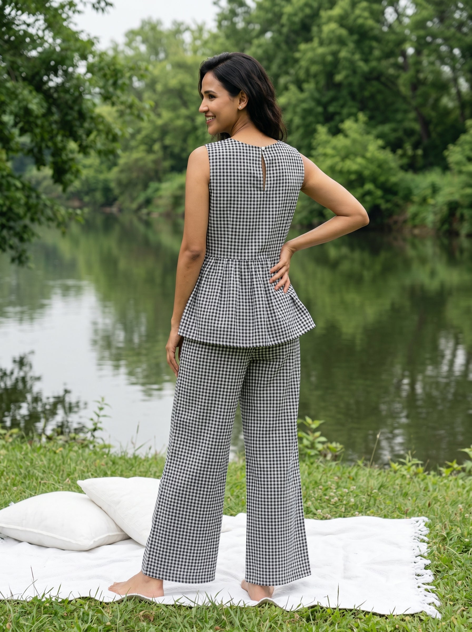 Black Round Neck Checked Pure Cotton Night Suit For Women