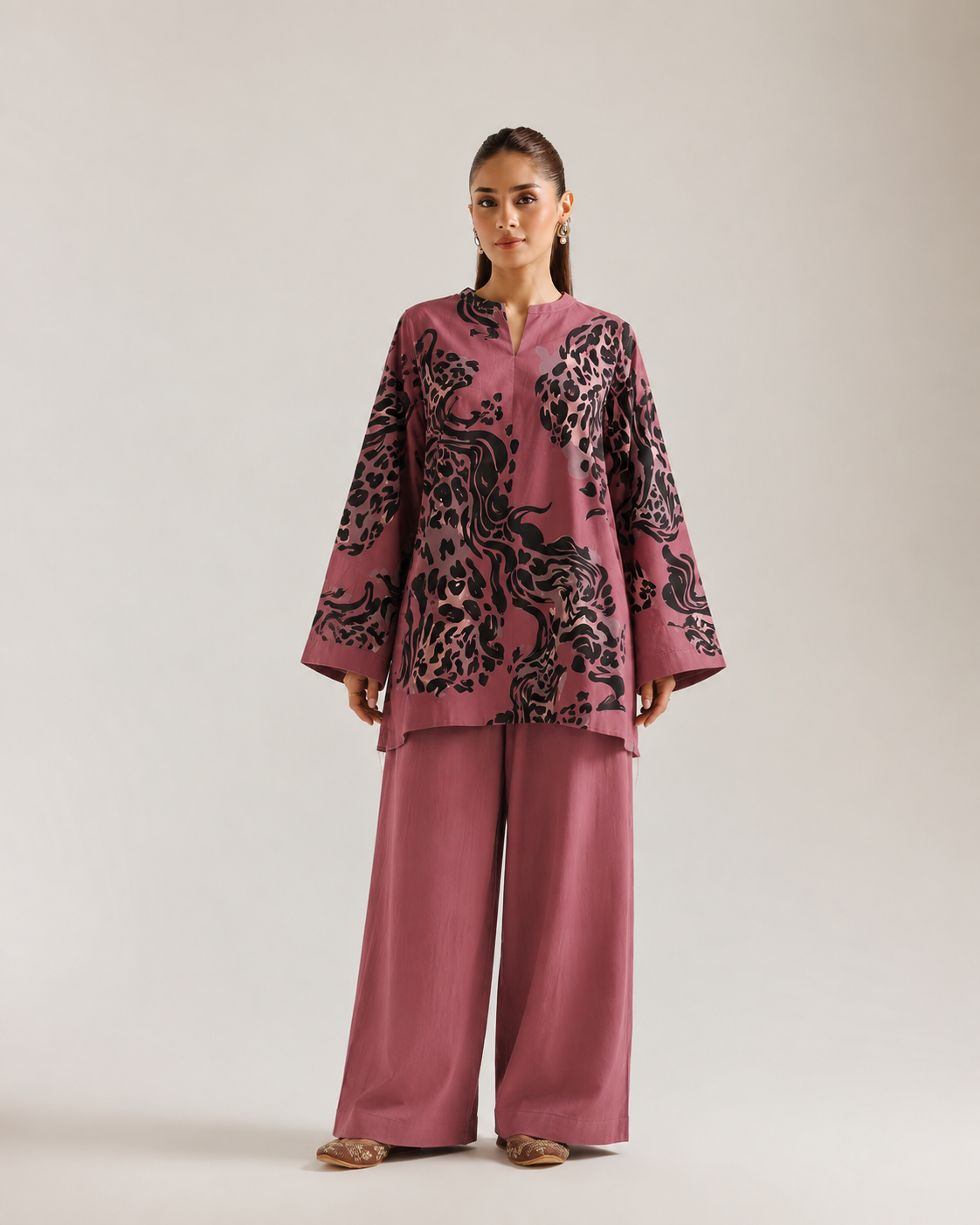Rose Pink V-Neck Animal & Paisley Print Farsi Salwar Co-Ord Set For Women
