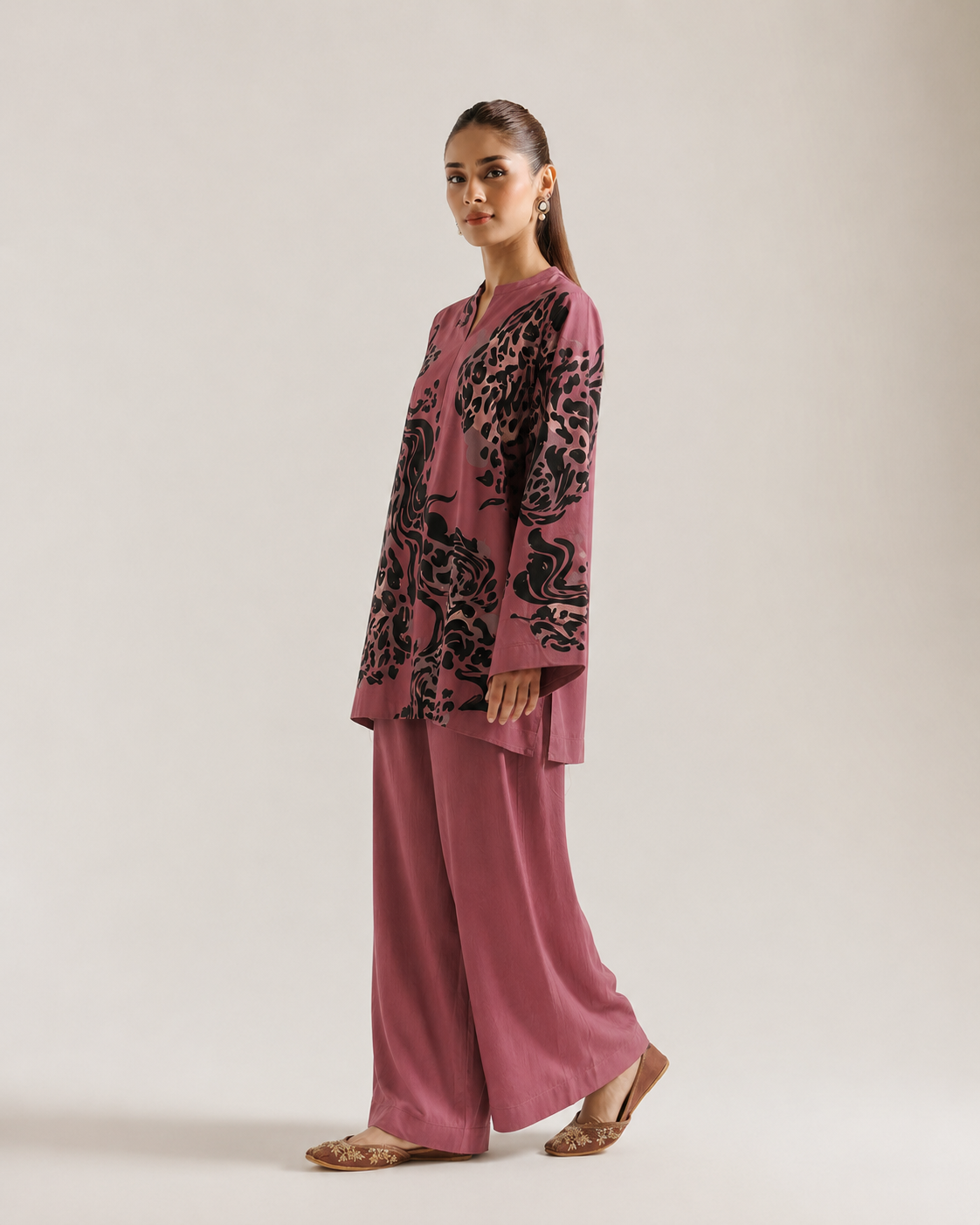 Rose Pink V-Neck Animal & Paisley Print Farsi Salwar Co-Ord Set For Women